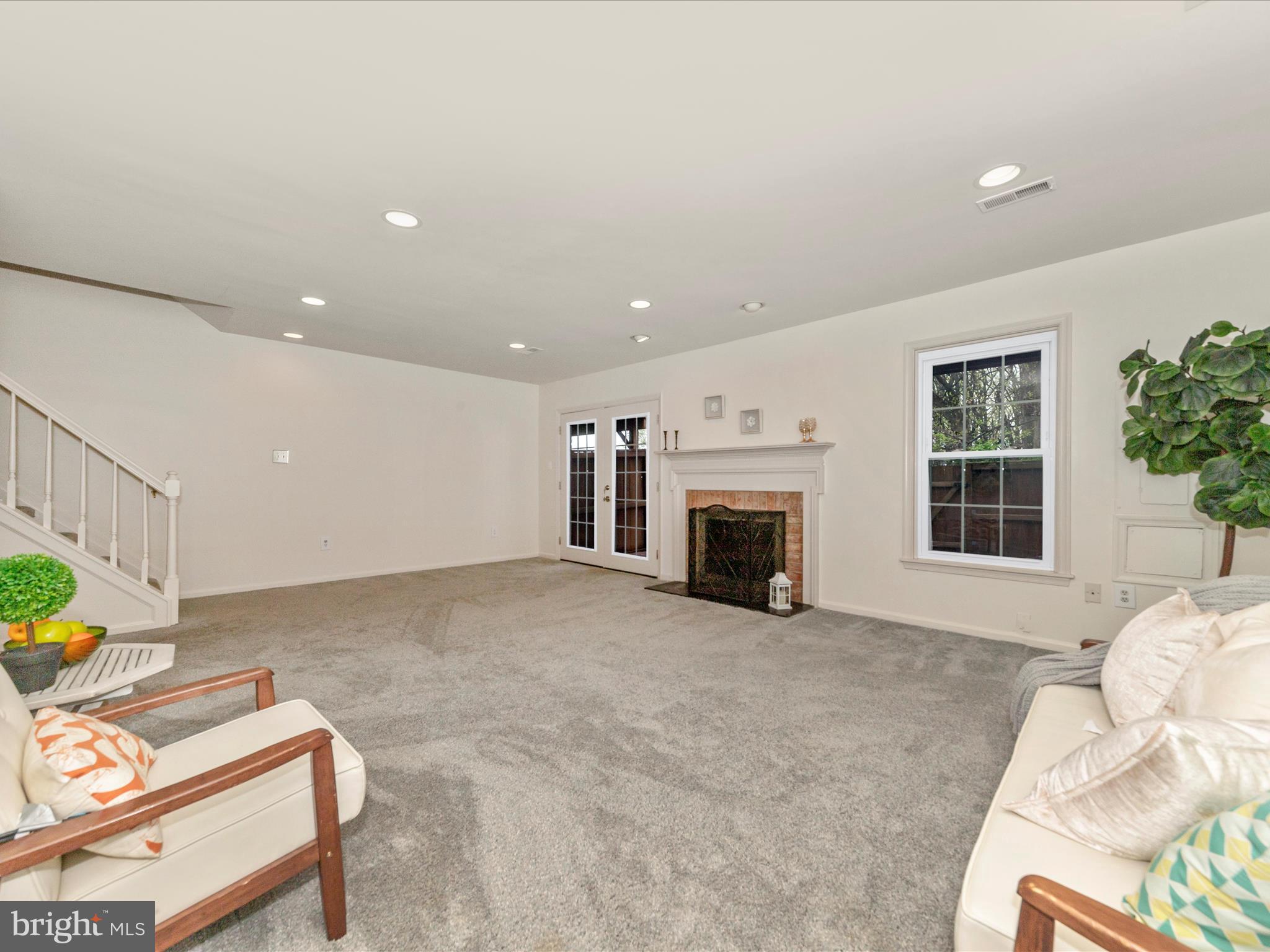 DEVONSHIRE EAST - Residential