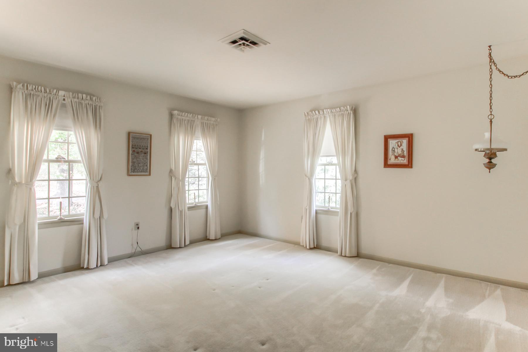 PENNSBORO MANOR - Residential
