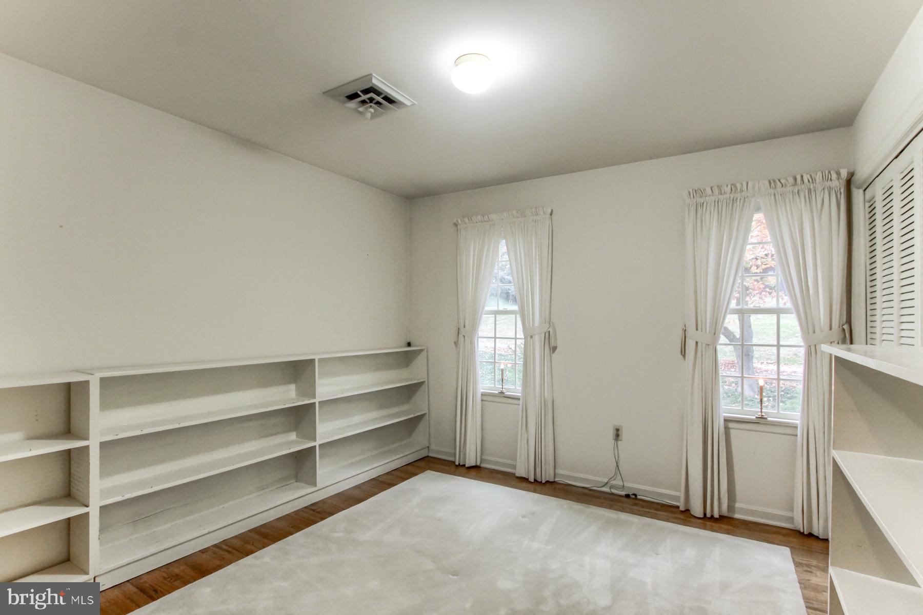 PENNSBORO MANOR - Residential