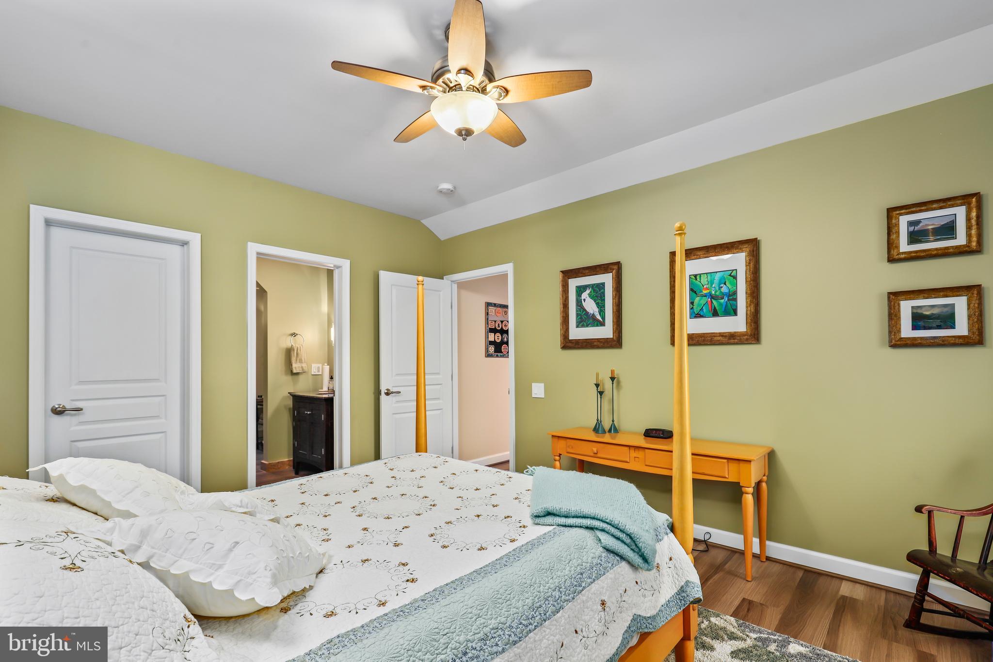 RED CEDAR - Residential