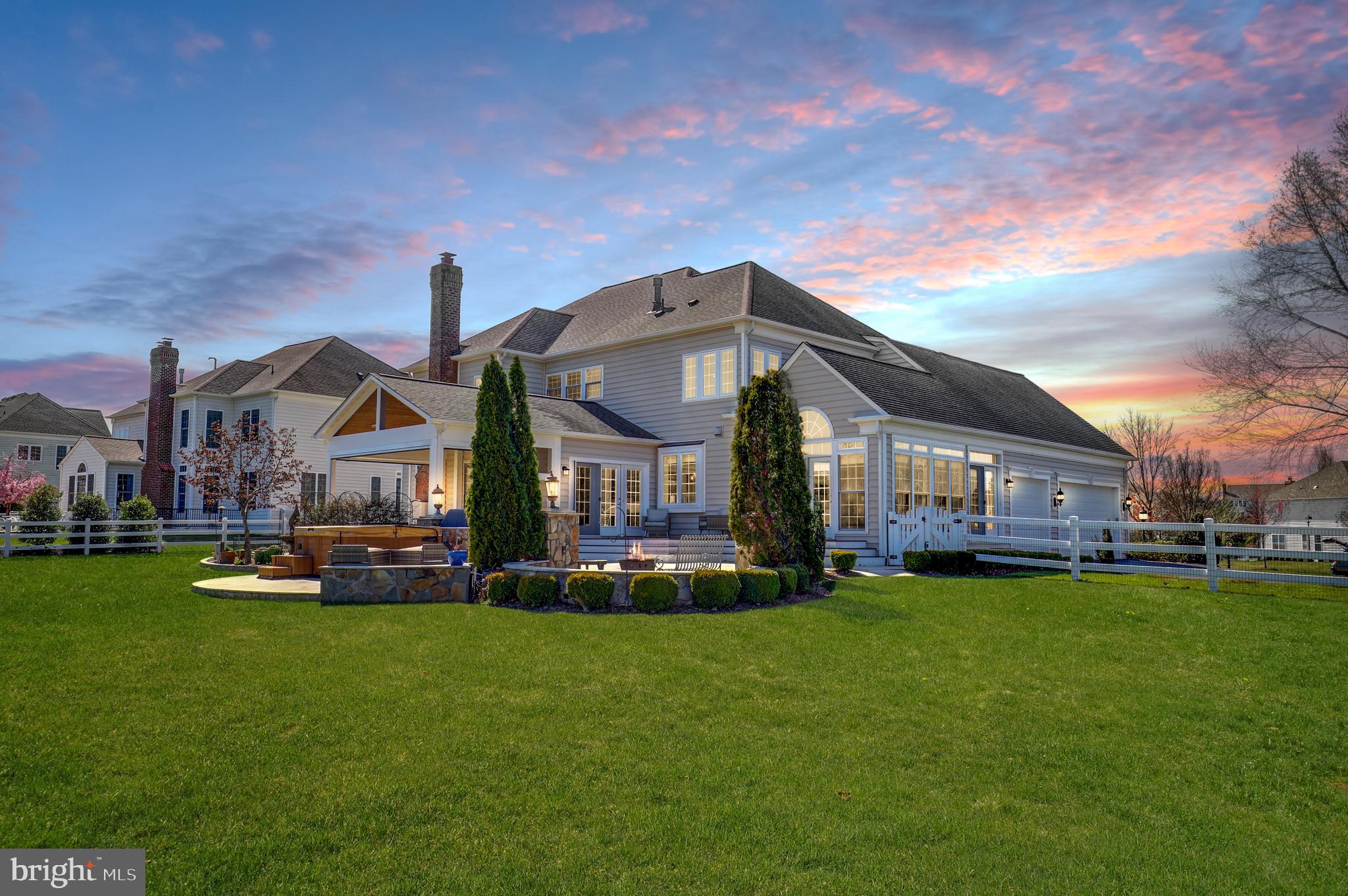 RED CEDAR - Residential