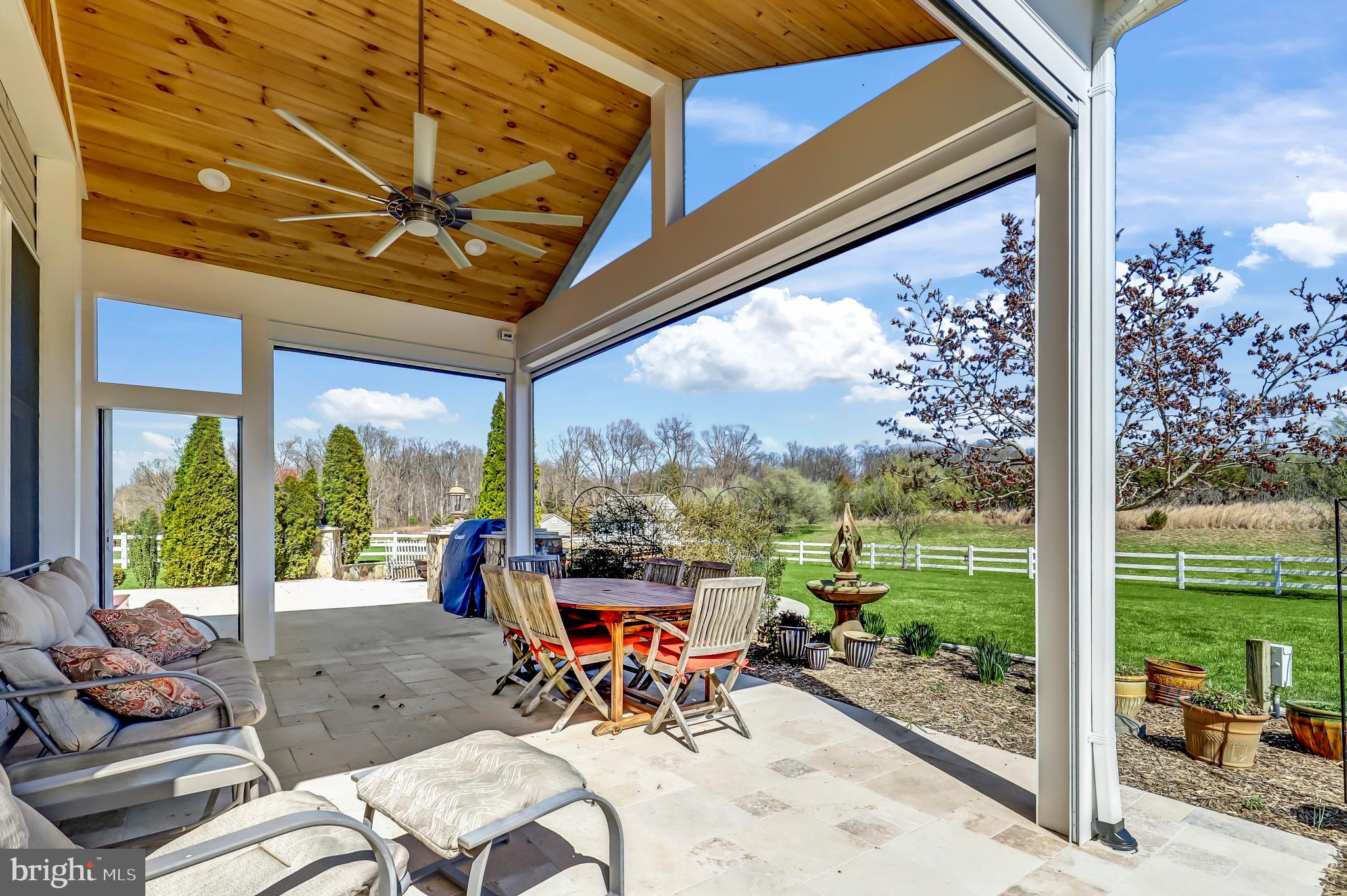 RED CEDAR - Residential