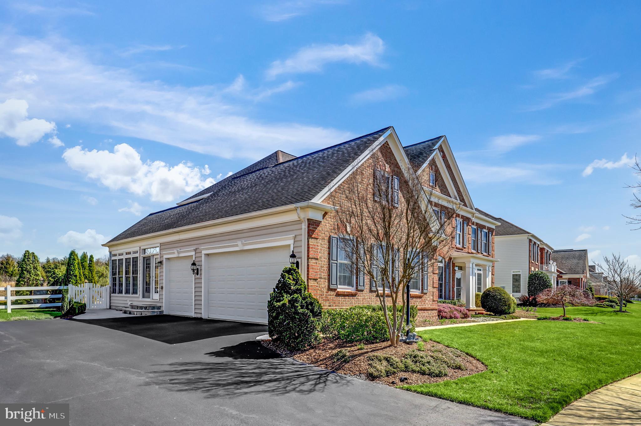 RED CEDAR - Residential