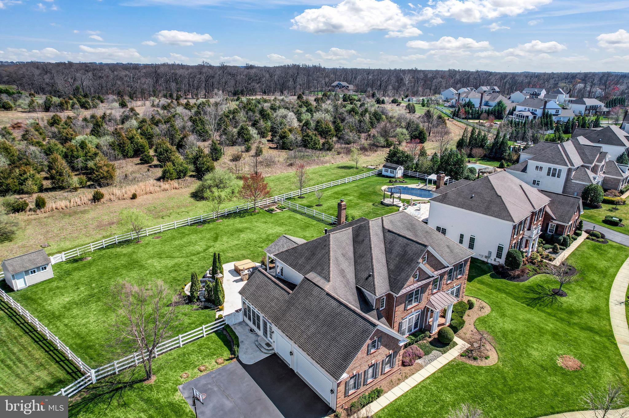 RED CEDAR - Residential