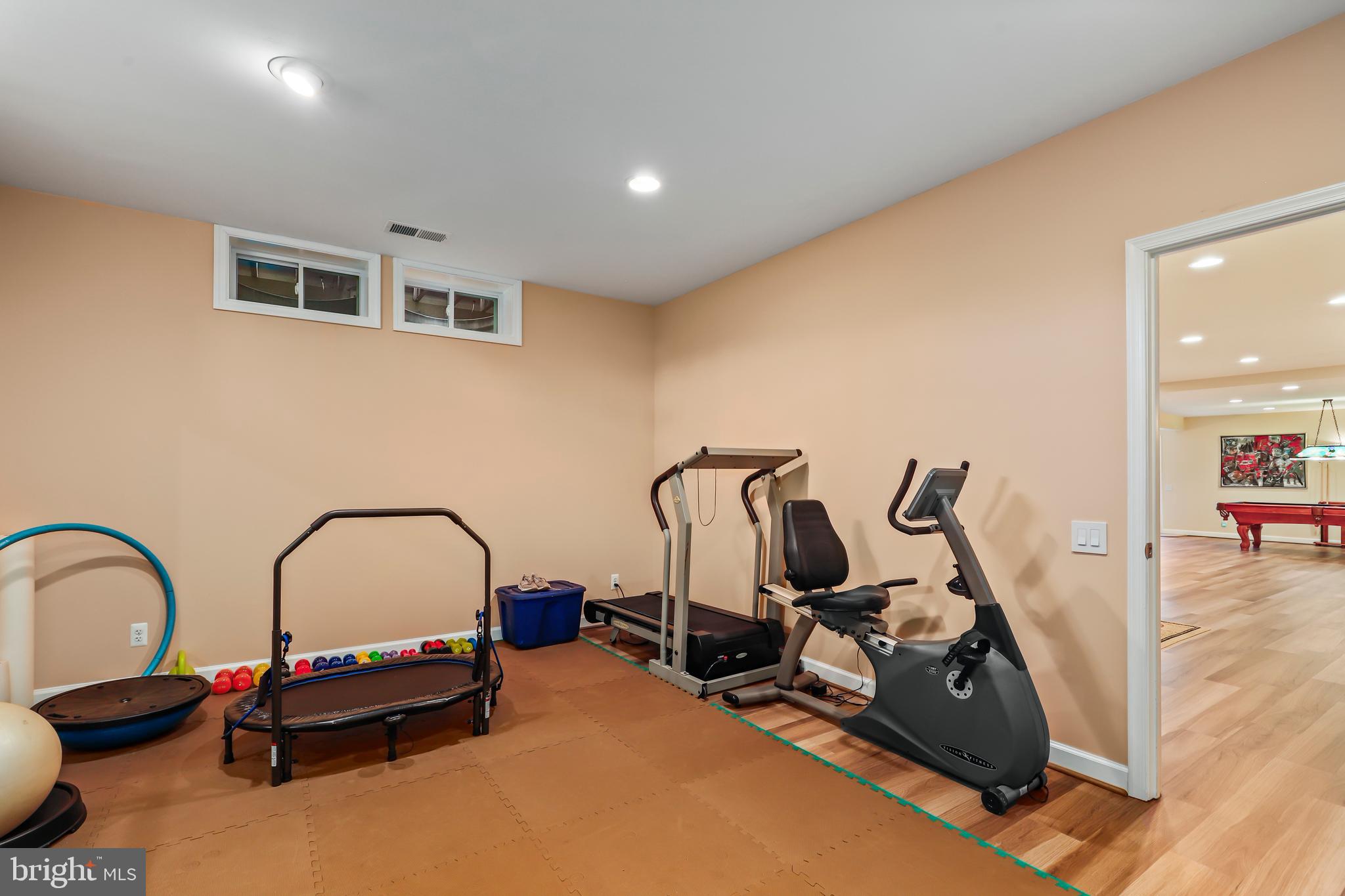 RED CEDAR - Residential