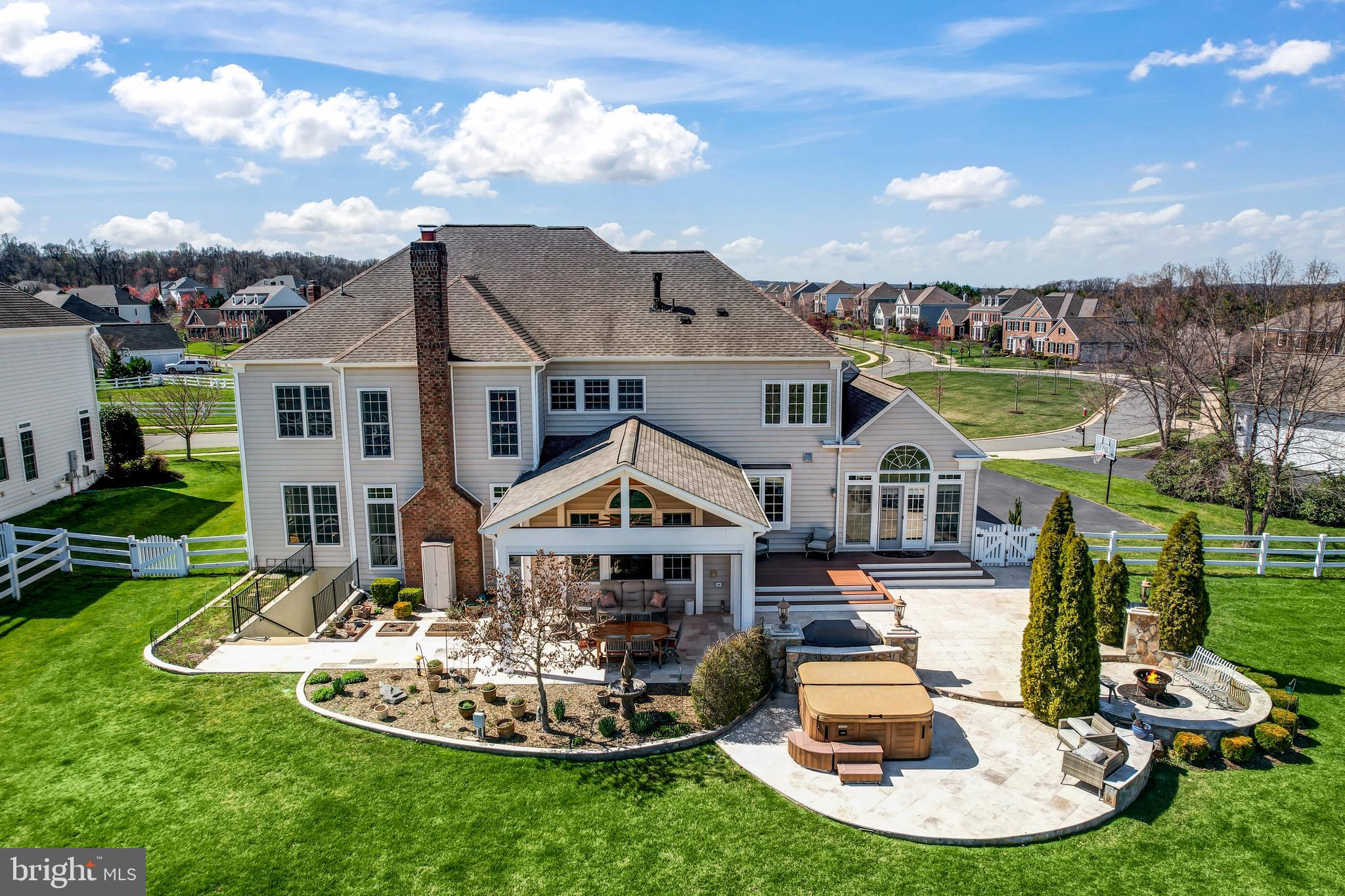 RED CEDAR - Residential