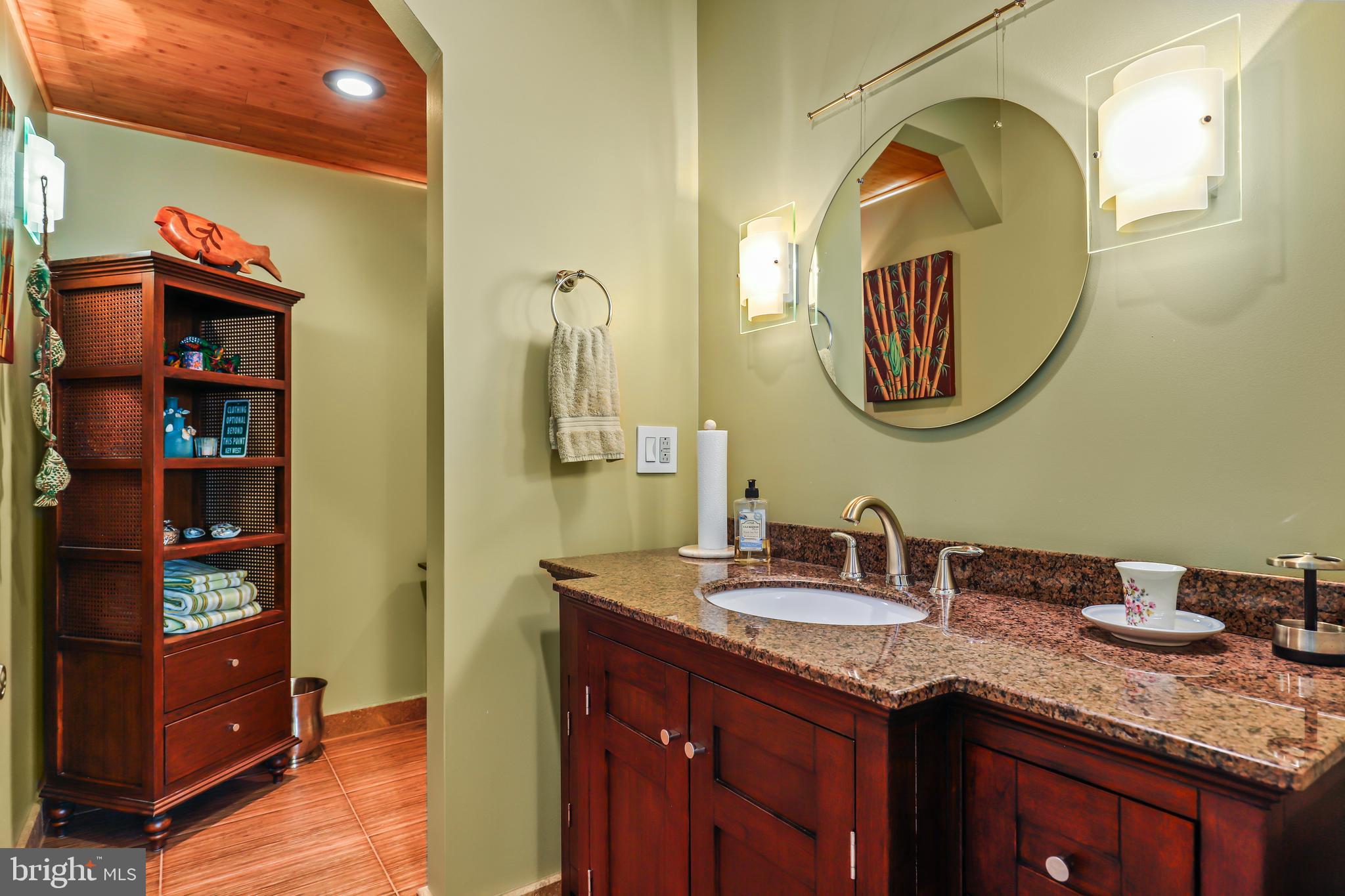 RED CEDAR - Residential