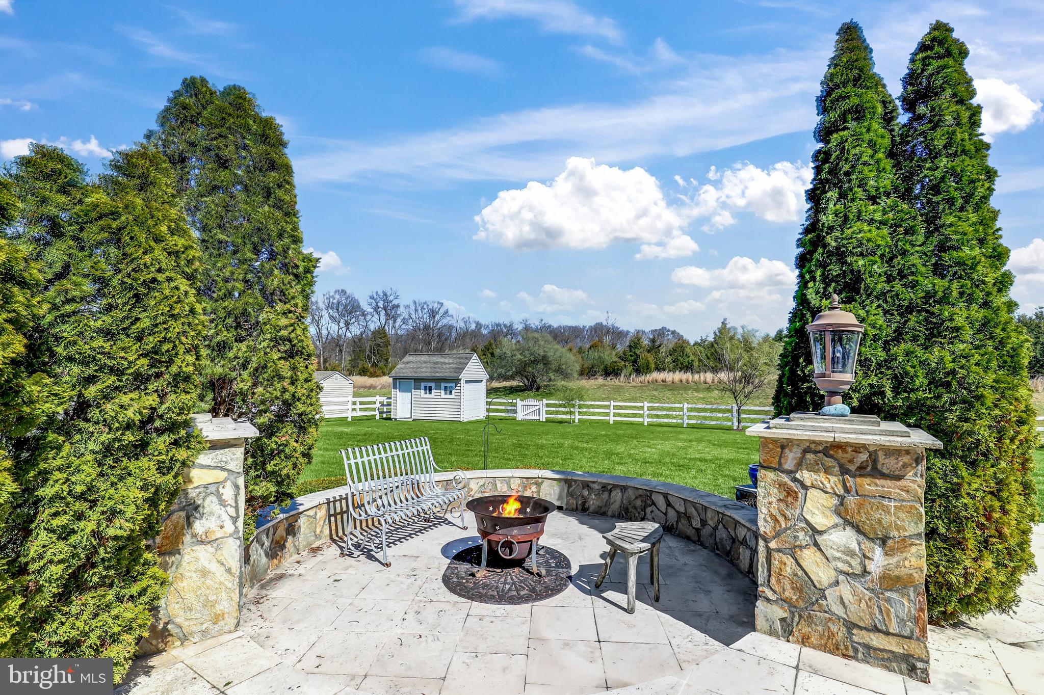 RED CEDAR - Residential