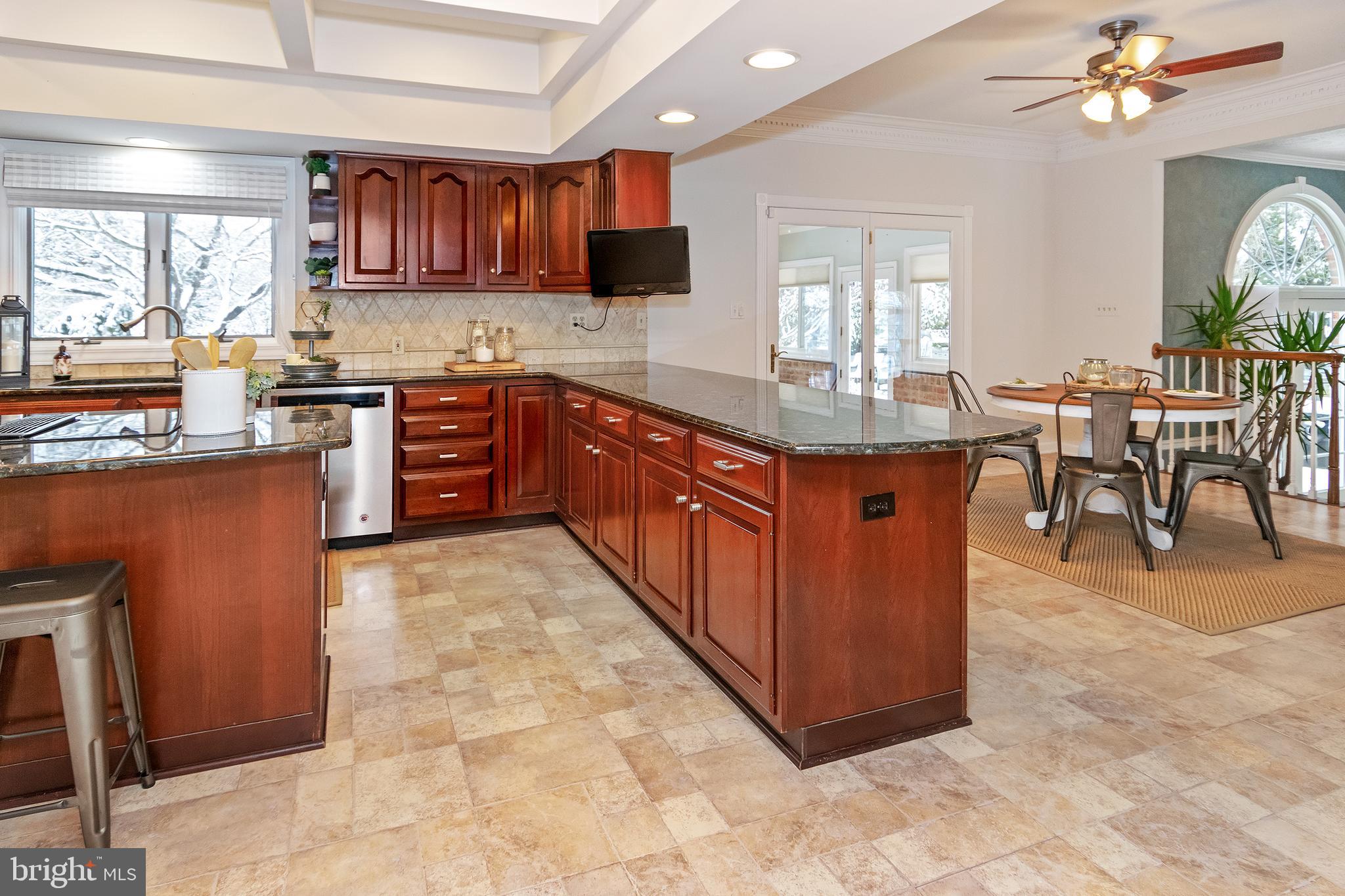 TODD LAKES - Residential