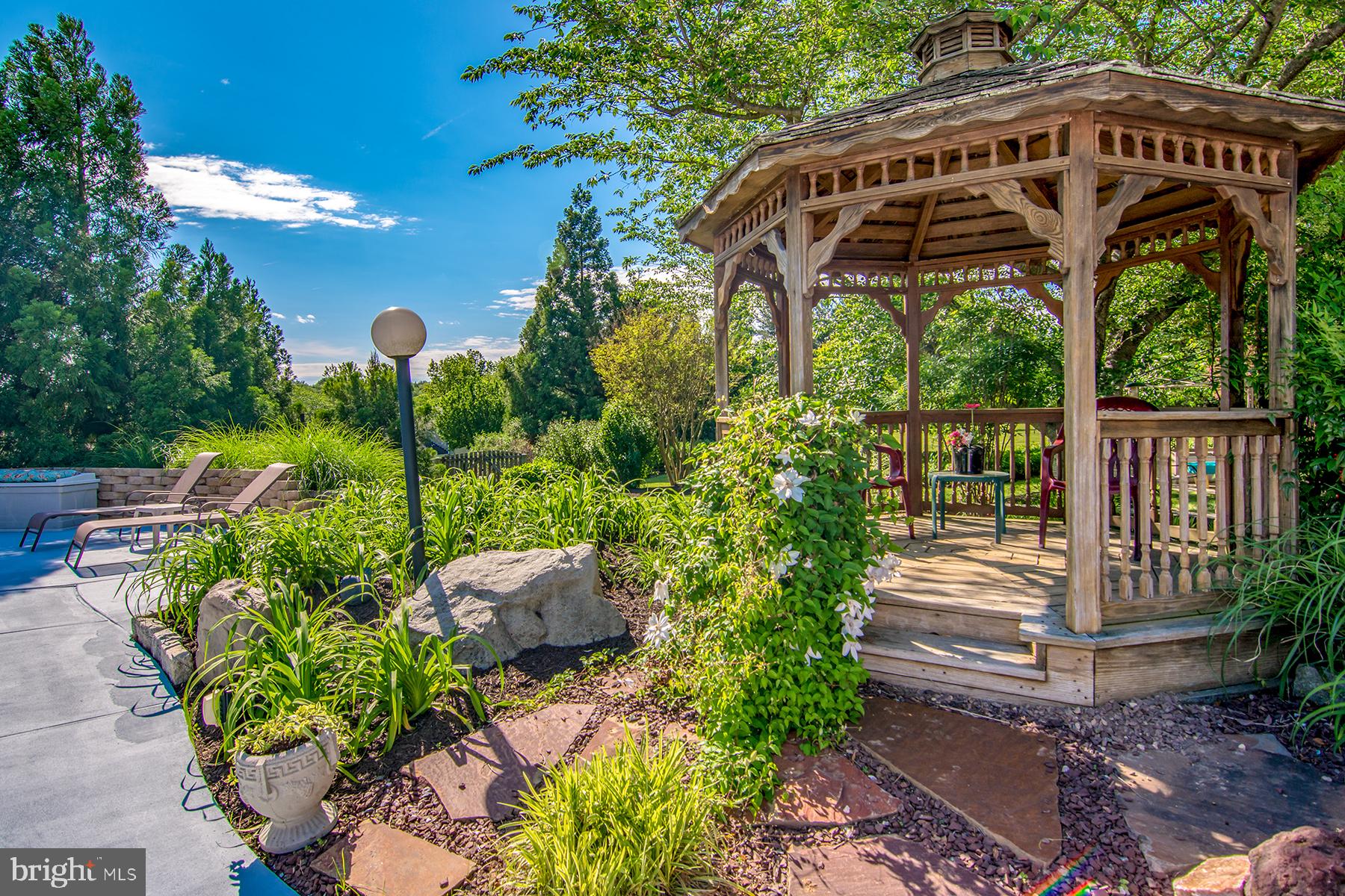 TODD LAKES - Residential