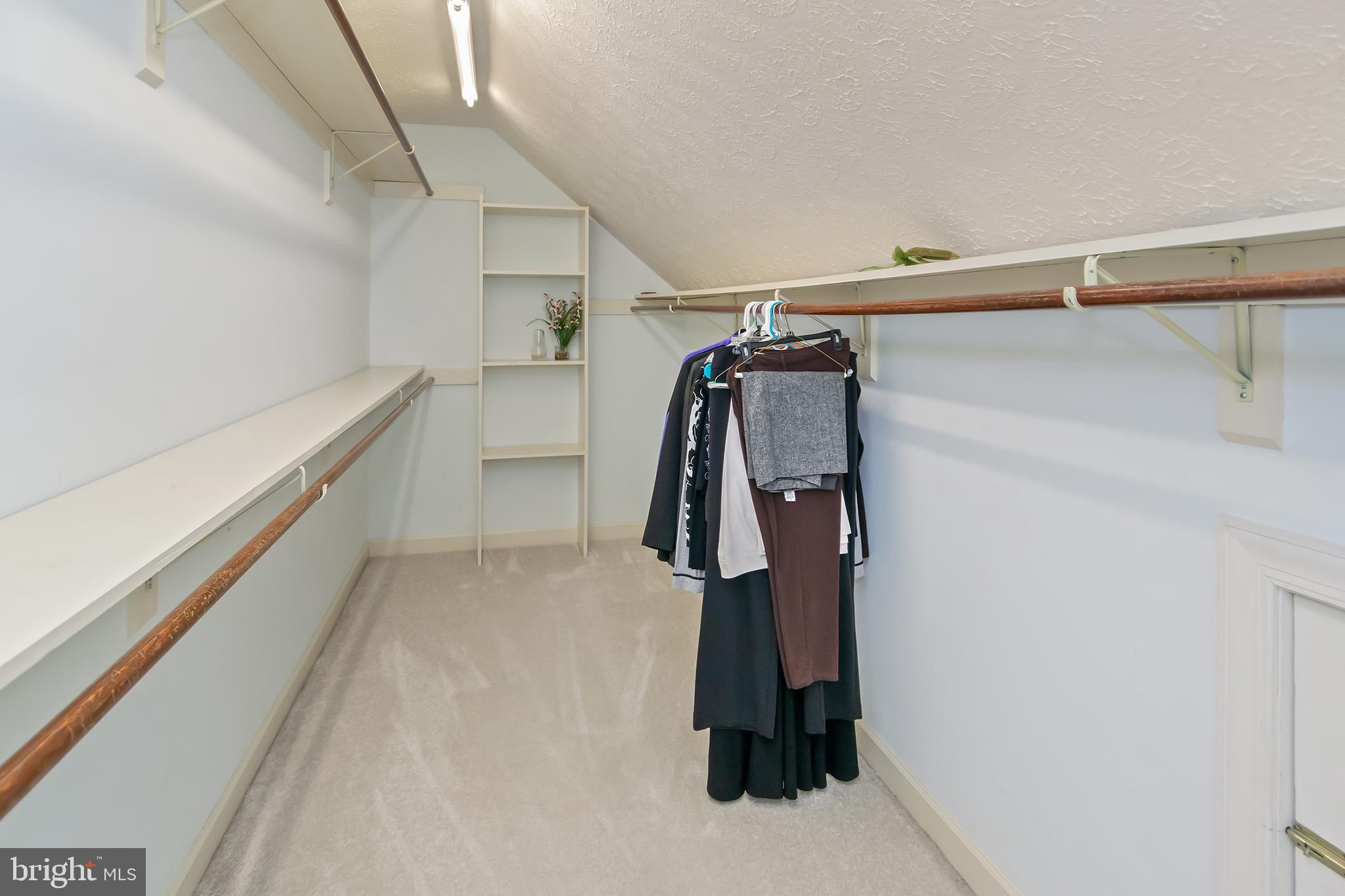 TODD LAKES - Residential