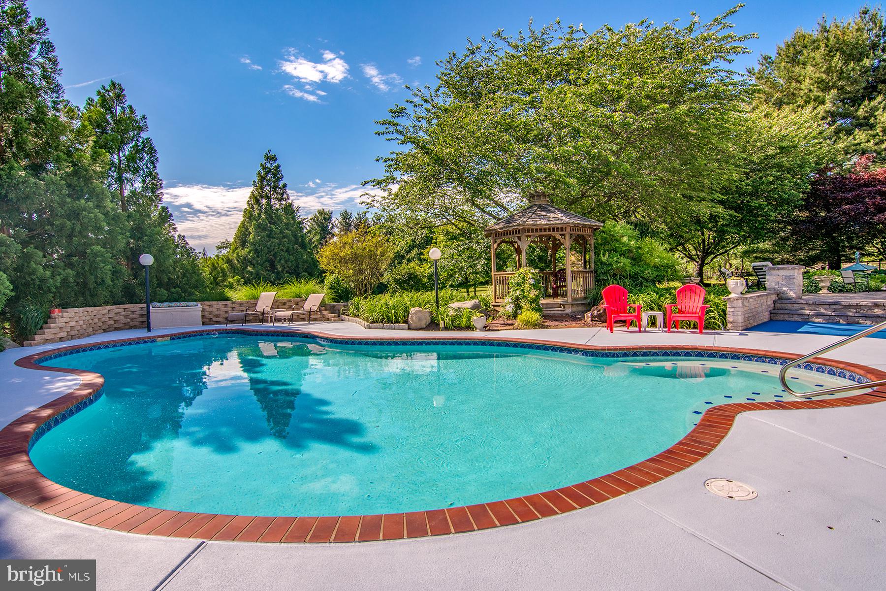 TODD LAKES - Residential