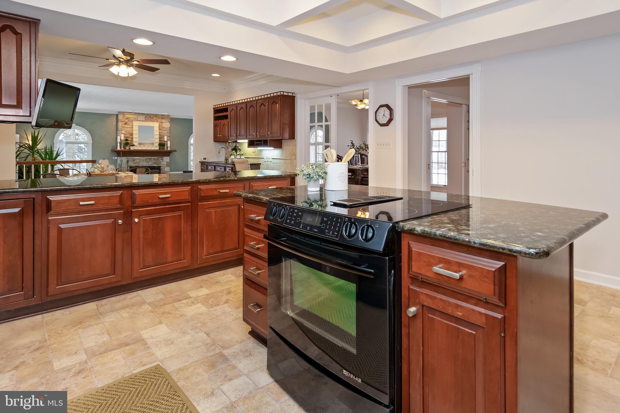 TODD LAKES - Residential