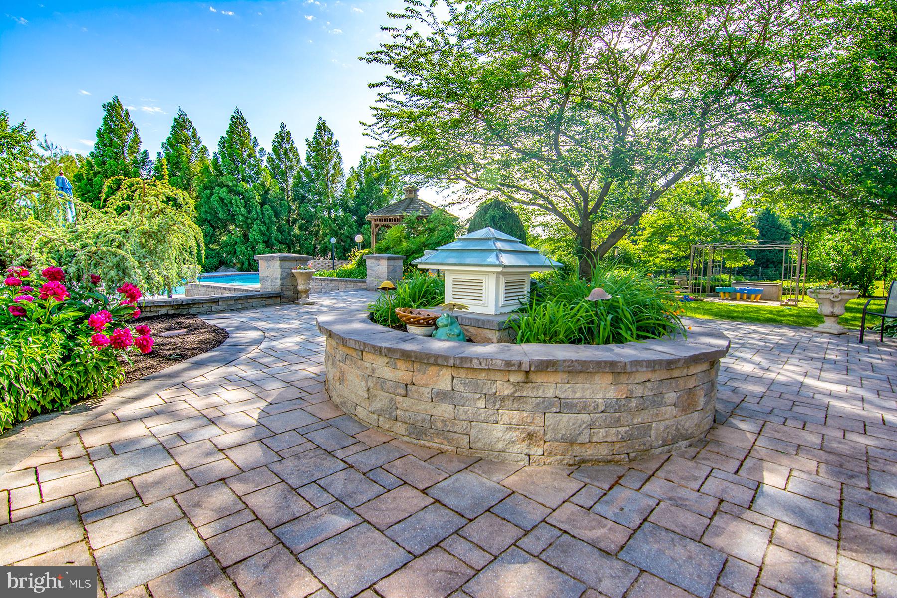 TODD LAKES - Residential