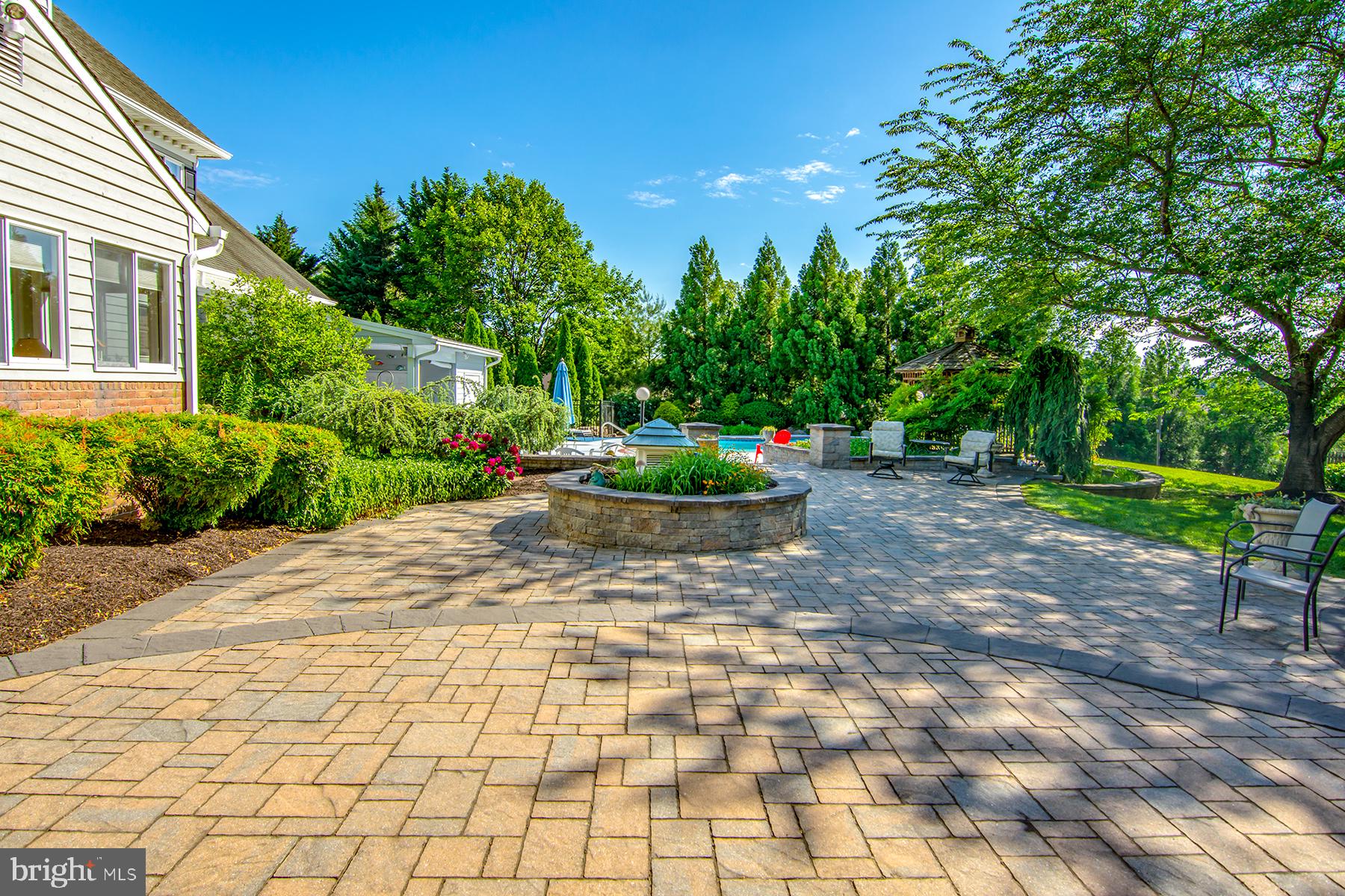 TODD LAKES - Residential