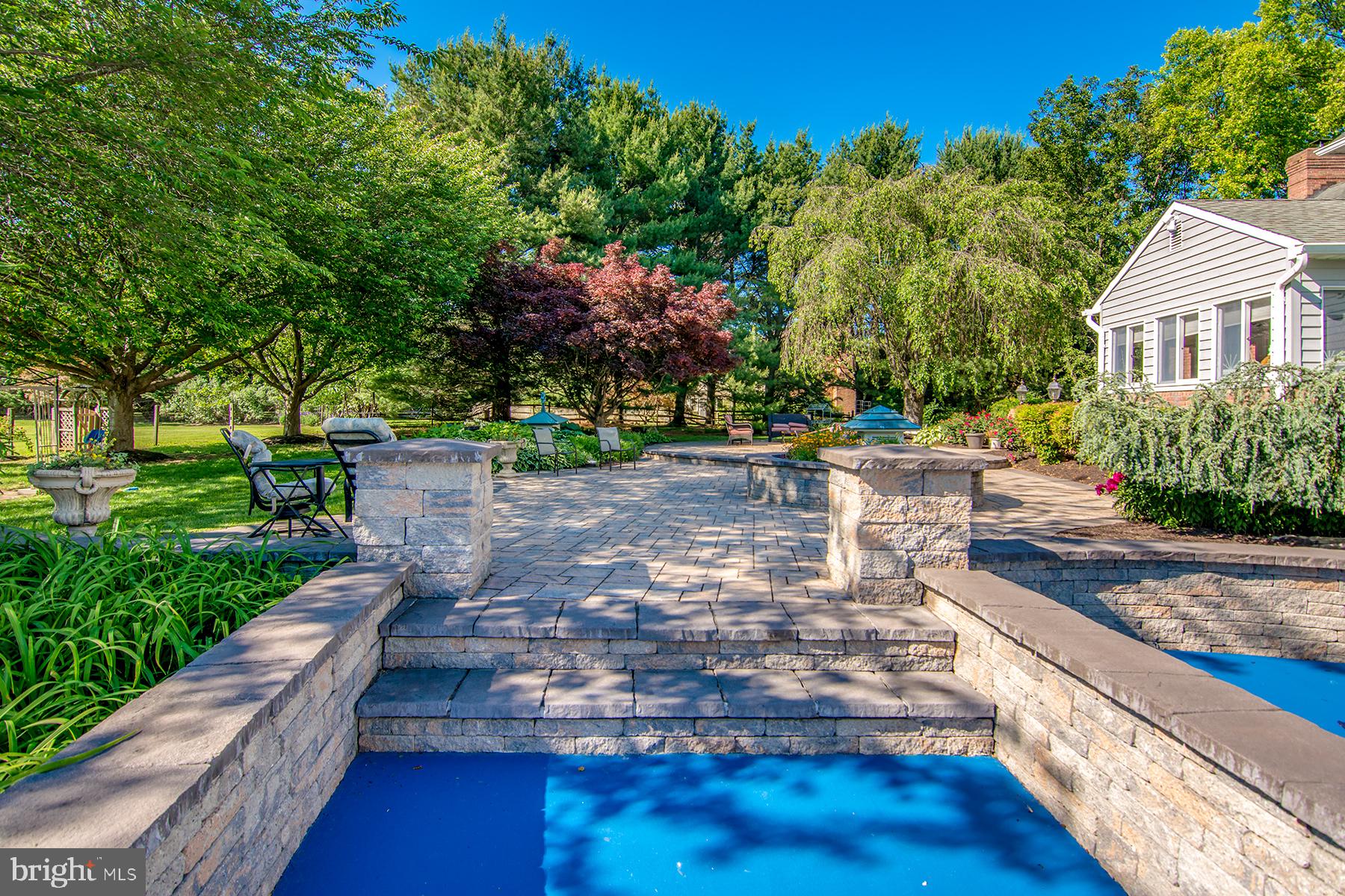 TODD LAKES - Residential