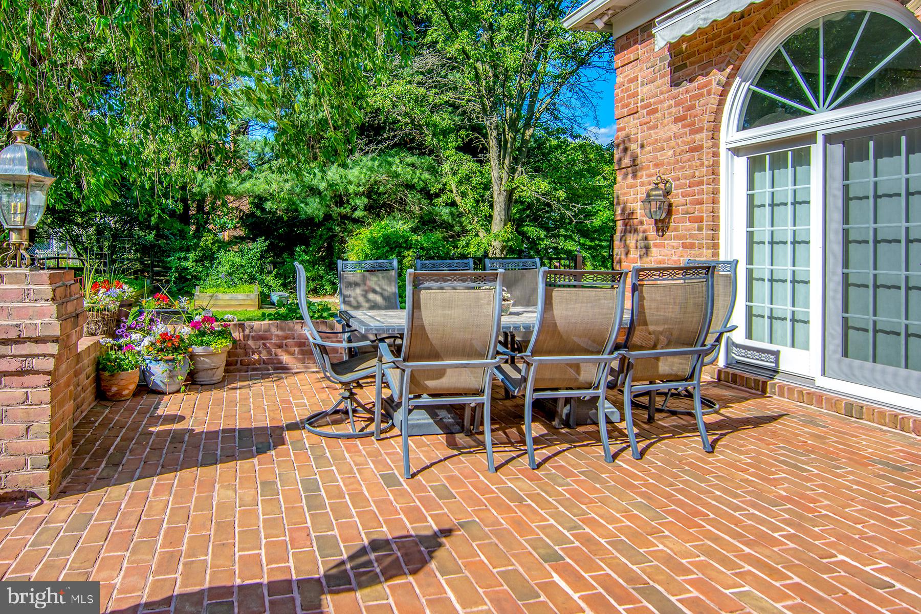 TODD LAKES - Residential