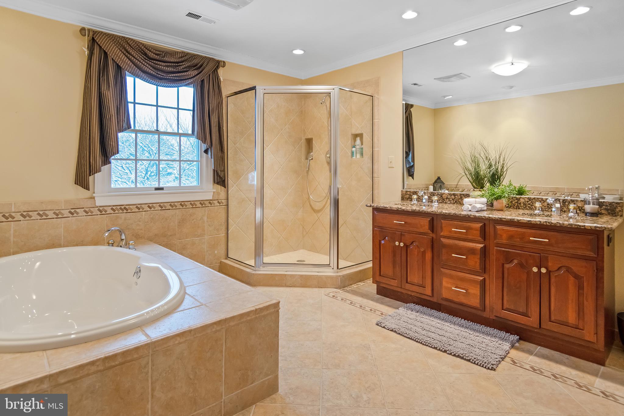 TODD LAKES - Residential