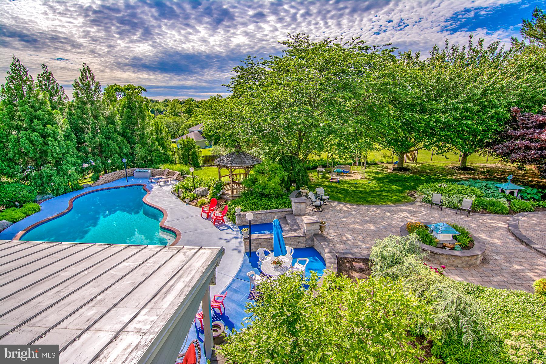 TODD LAKES - Residential