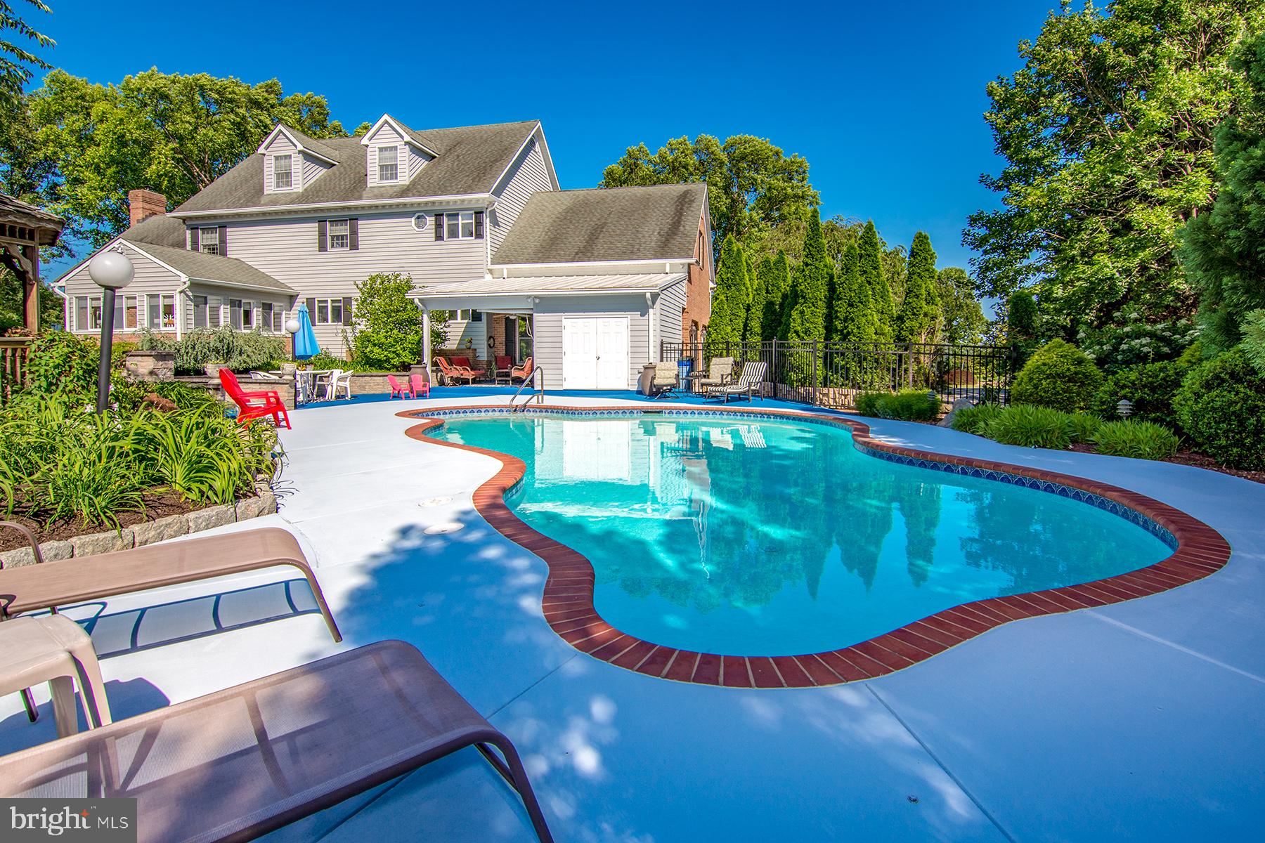 TODD LAKES - Residential