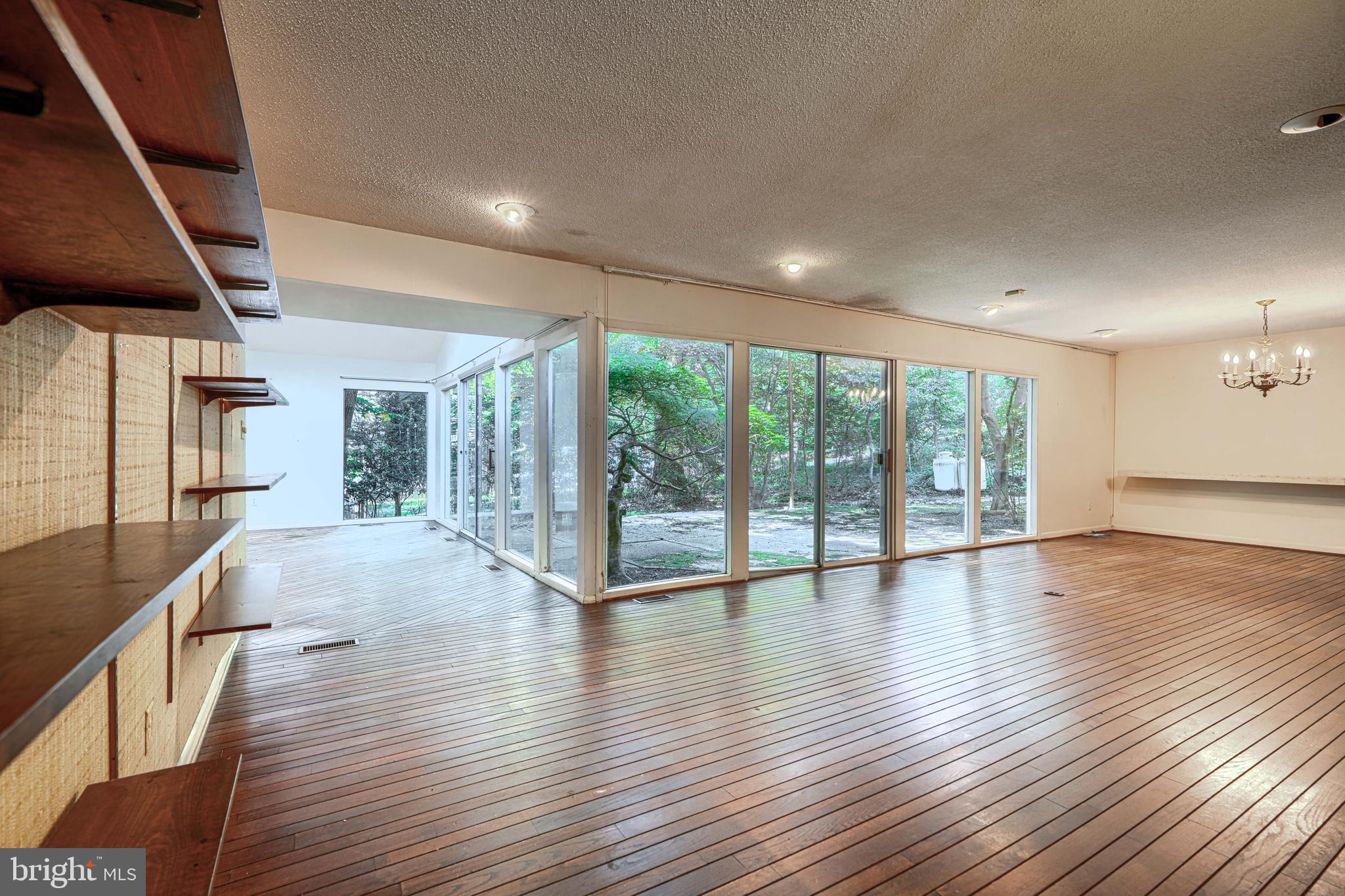 2 KENMONT COURT