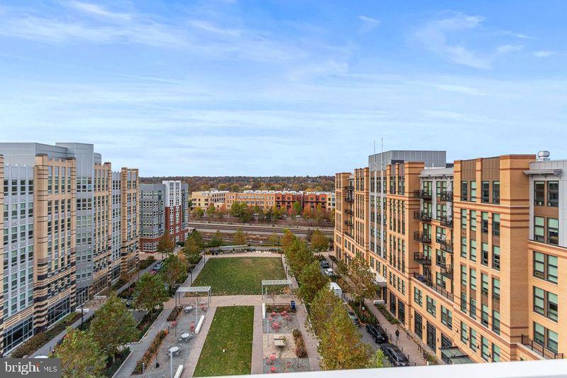 OLD TOWN NORTH - Residential Lease