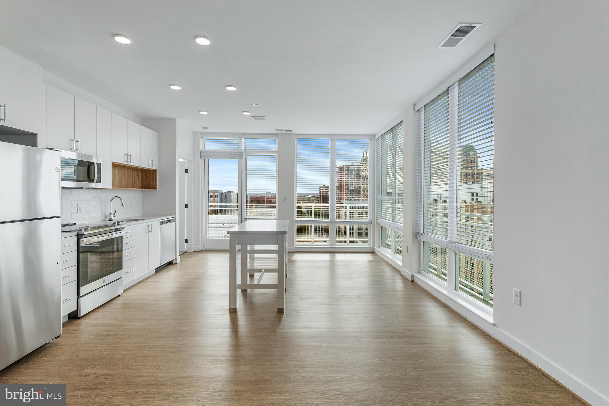 OLD TOWN NORTH - Residential Lease