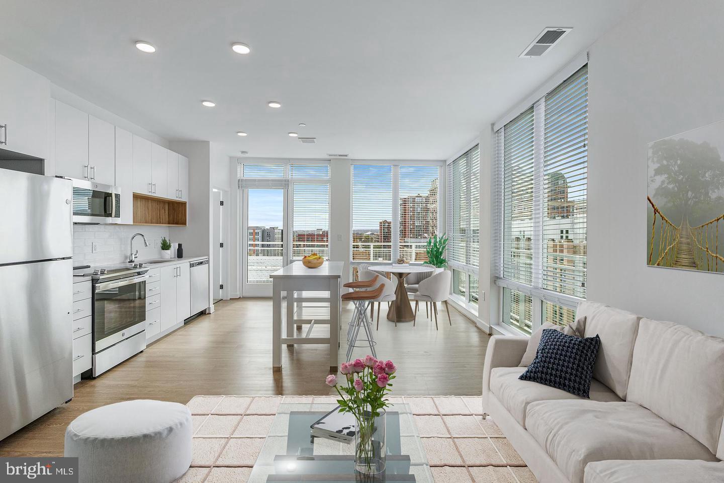 OLD TOWN NORTH - Residential Lease