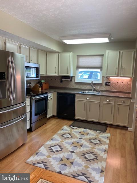 THE HIGHLANDS - Residential