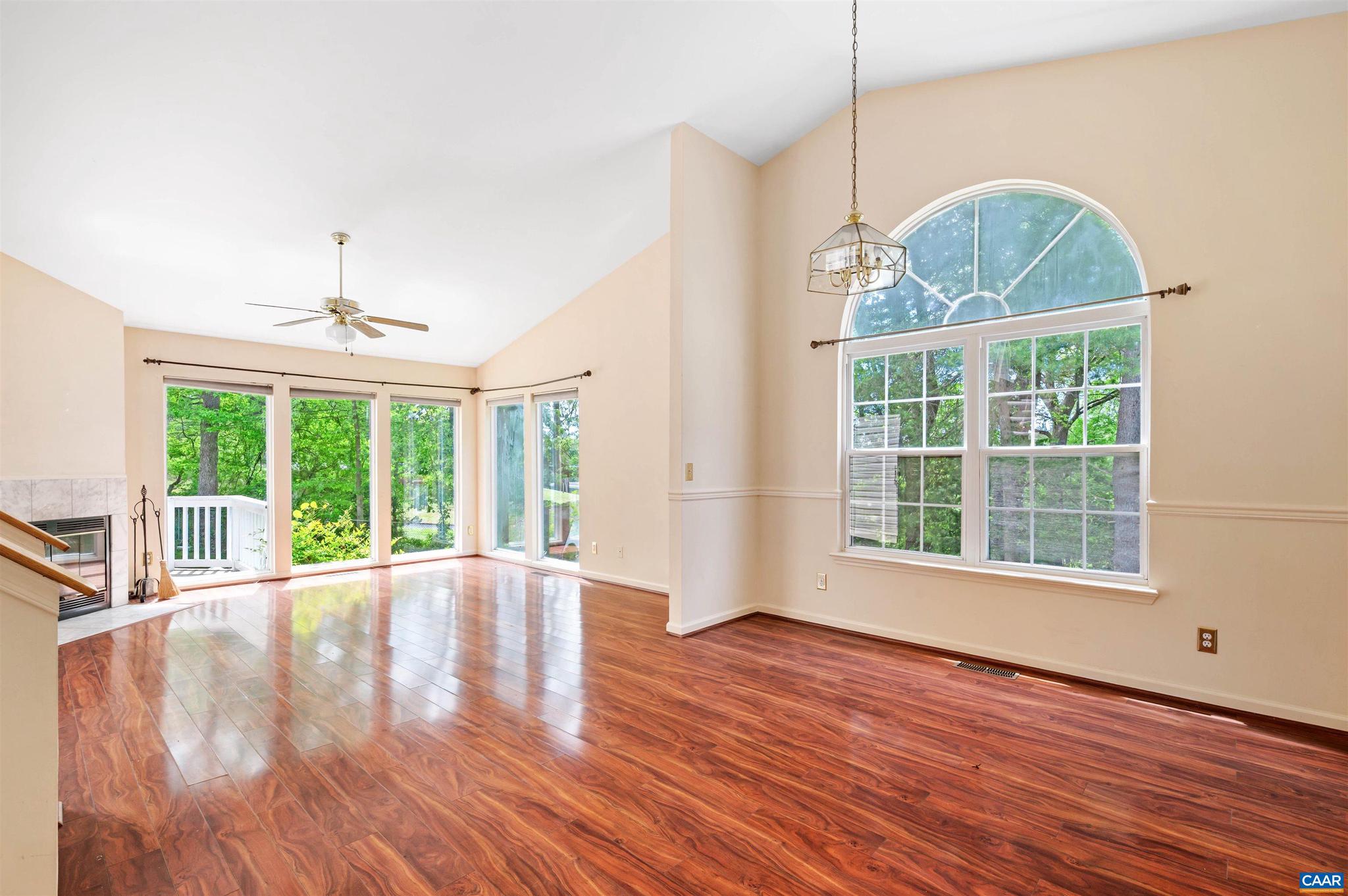 183 RUSTLING OAKS WAY