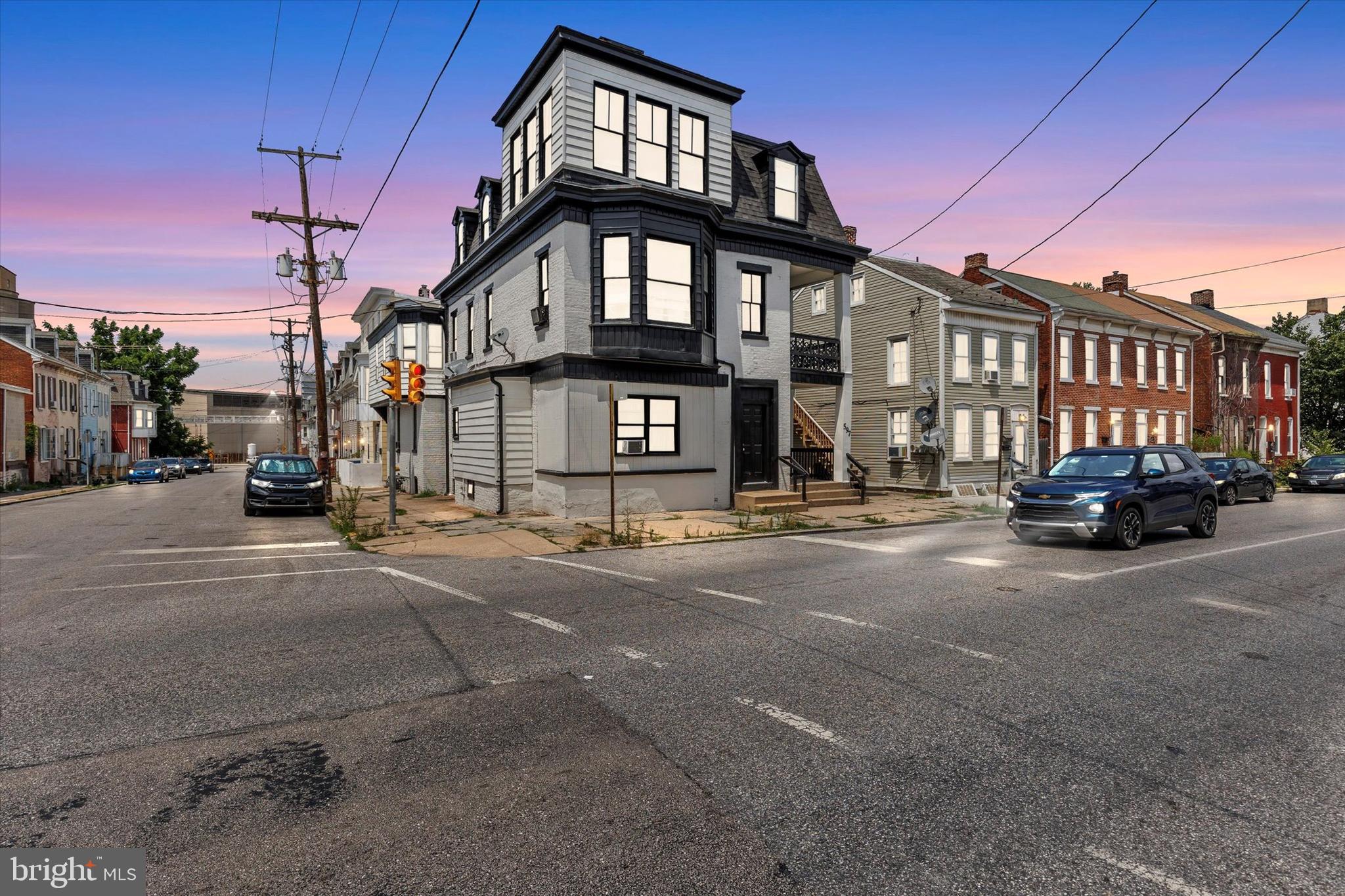 597 W PHILADELPHIA STREET