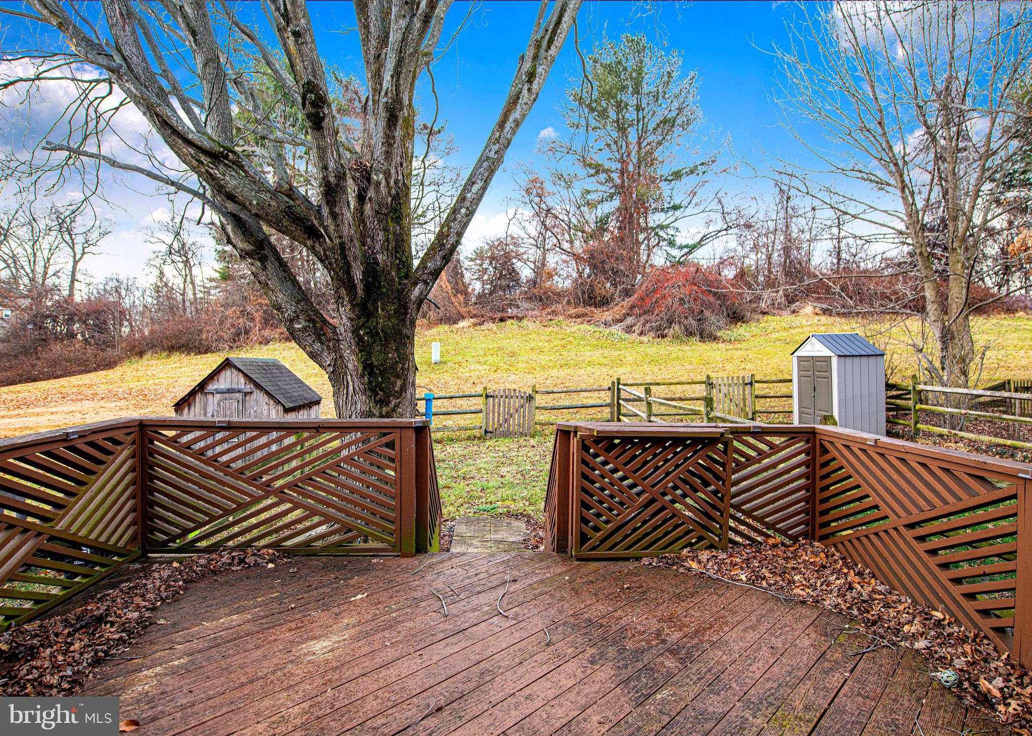 LAUREL VALLEY - Residential