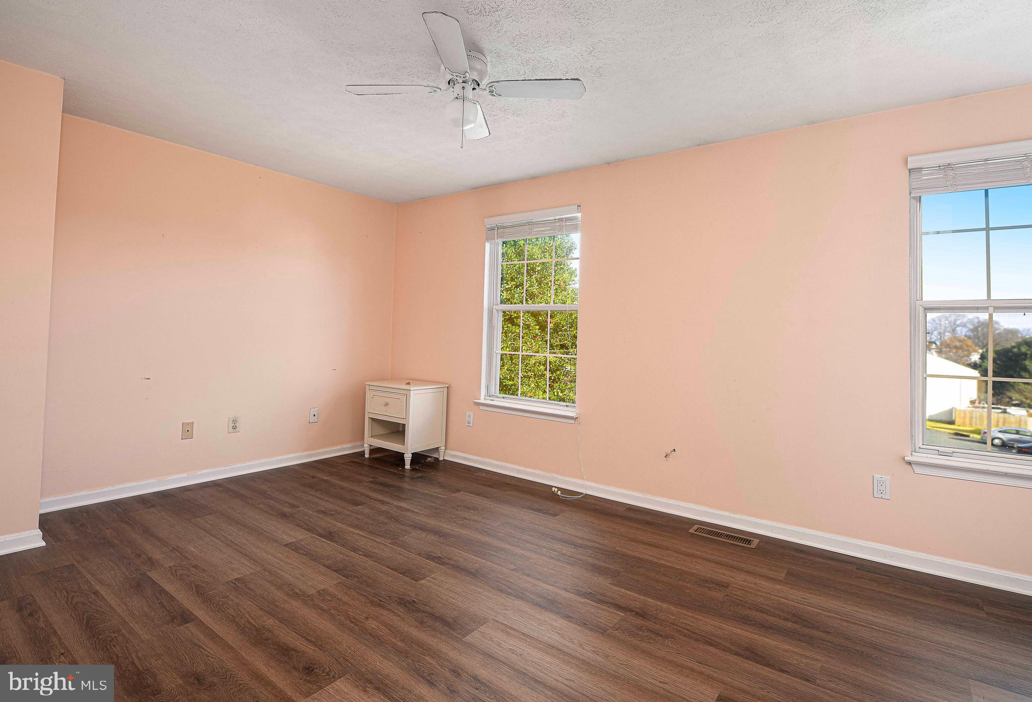 LAUREL VALLEY - Residential