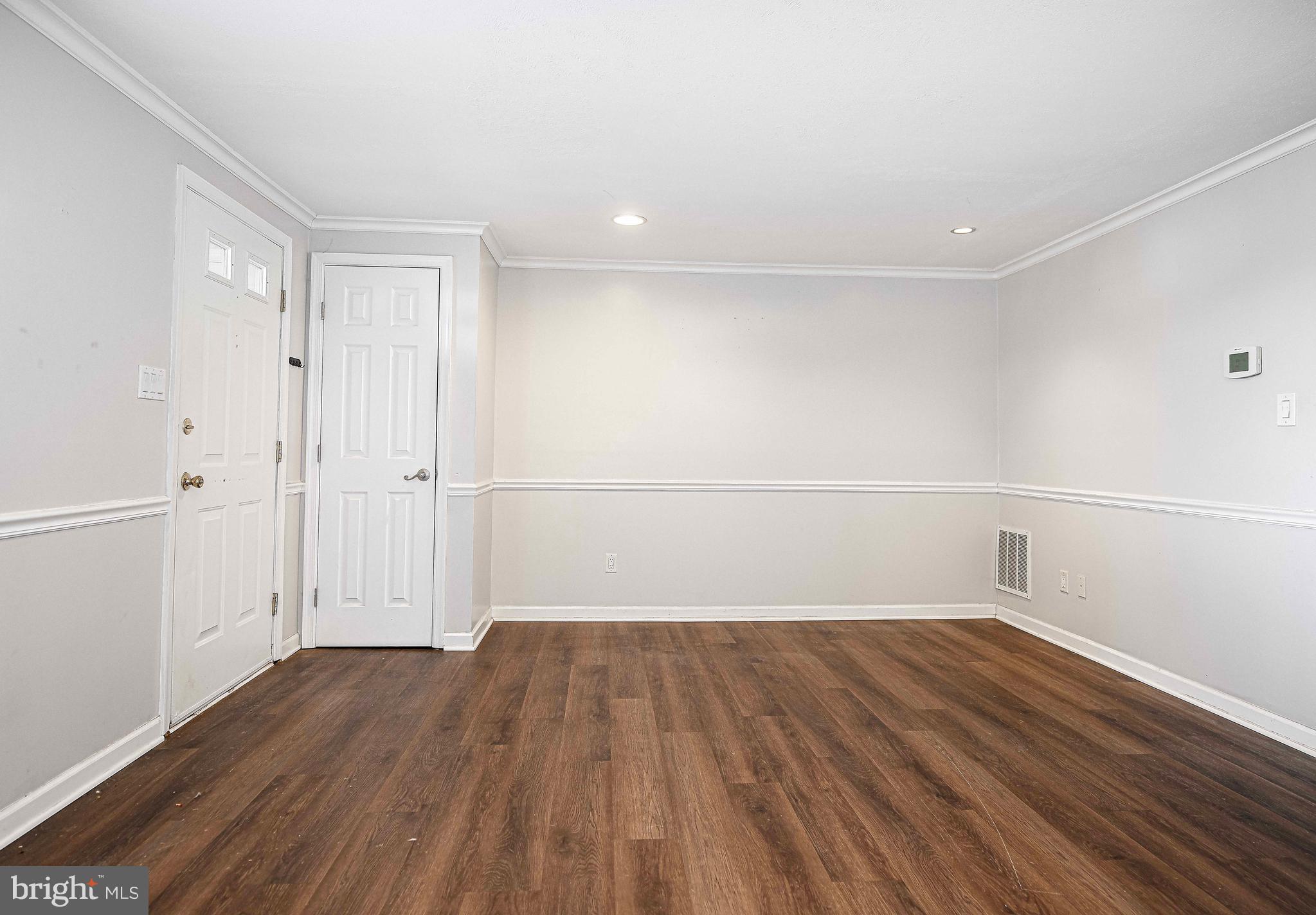 LAUREL VALLEY - Residential