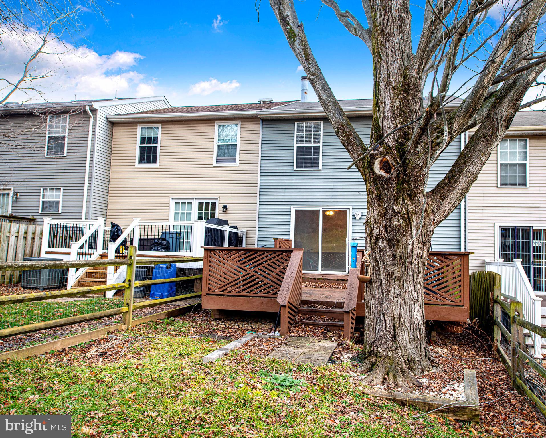 LAUREL VALLEY - Residential