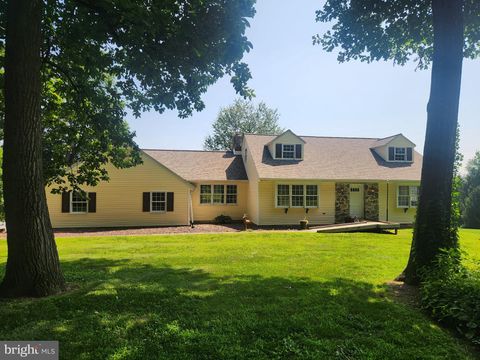 Photo of 44 Oak Ridge Drive, QUARRYVILLE, PA 17566 (MLS # PALA2073850)