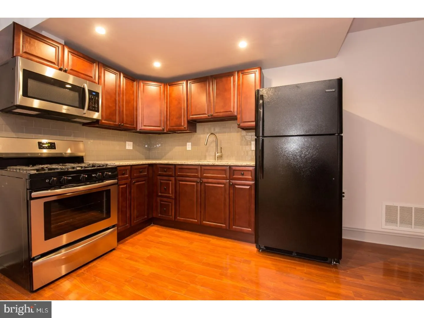 Philadelphia, Pennsylvania 19130, United States, 1 Bedroom Bedrooms, ,1 BathroomBathrooms,Residential,Active,198255