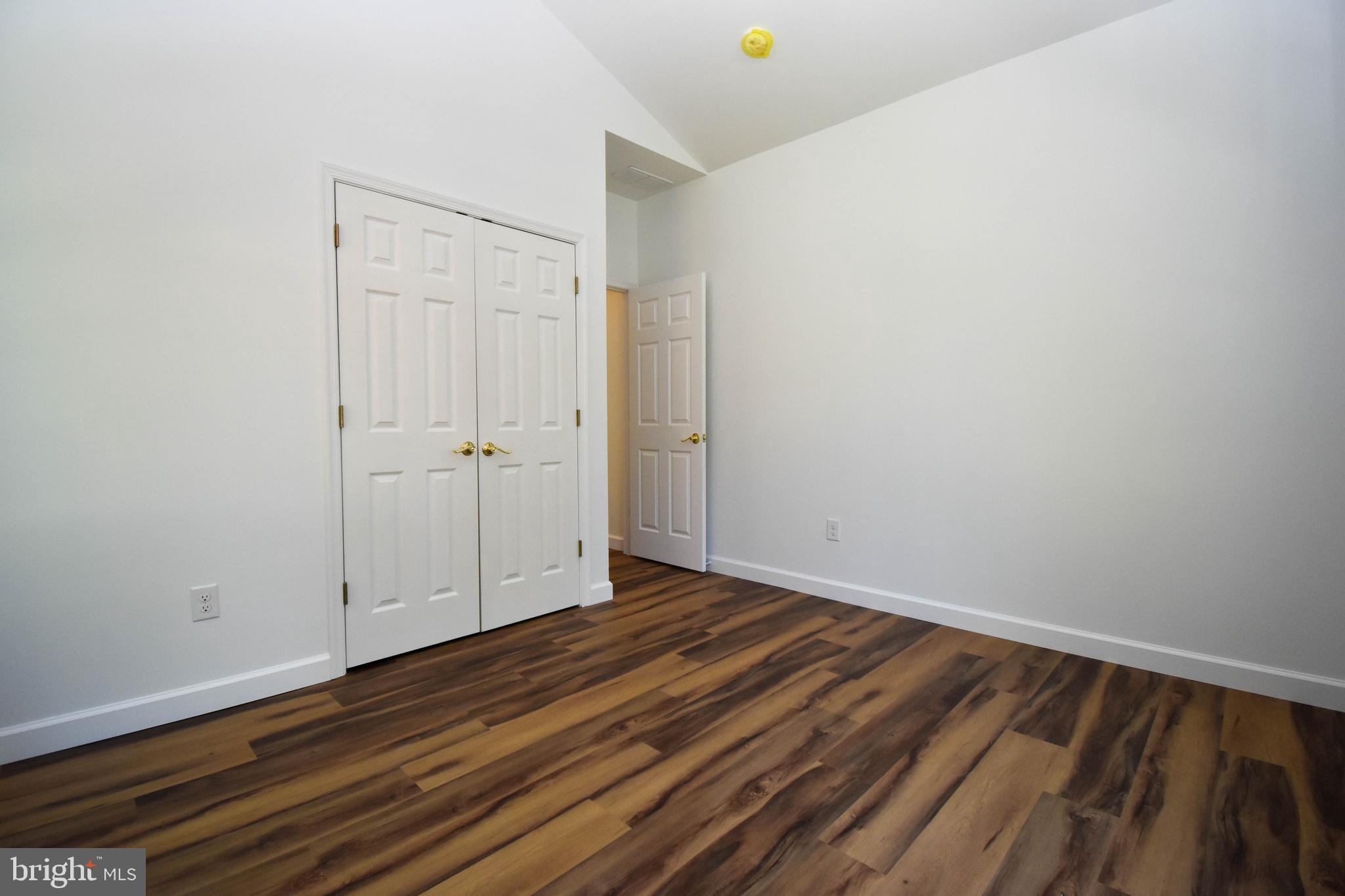 BAY RIDGE WOODS - Residential