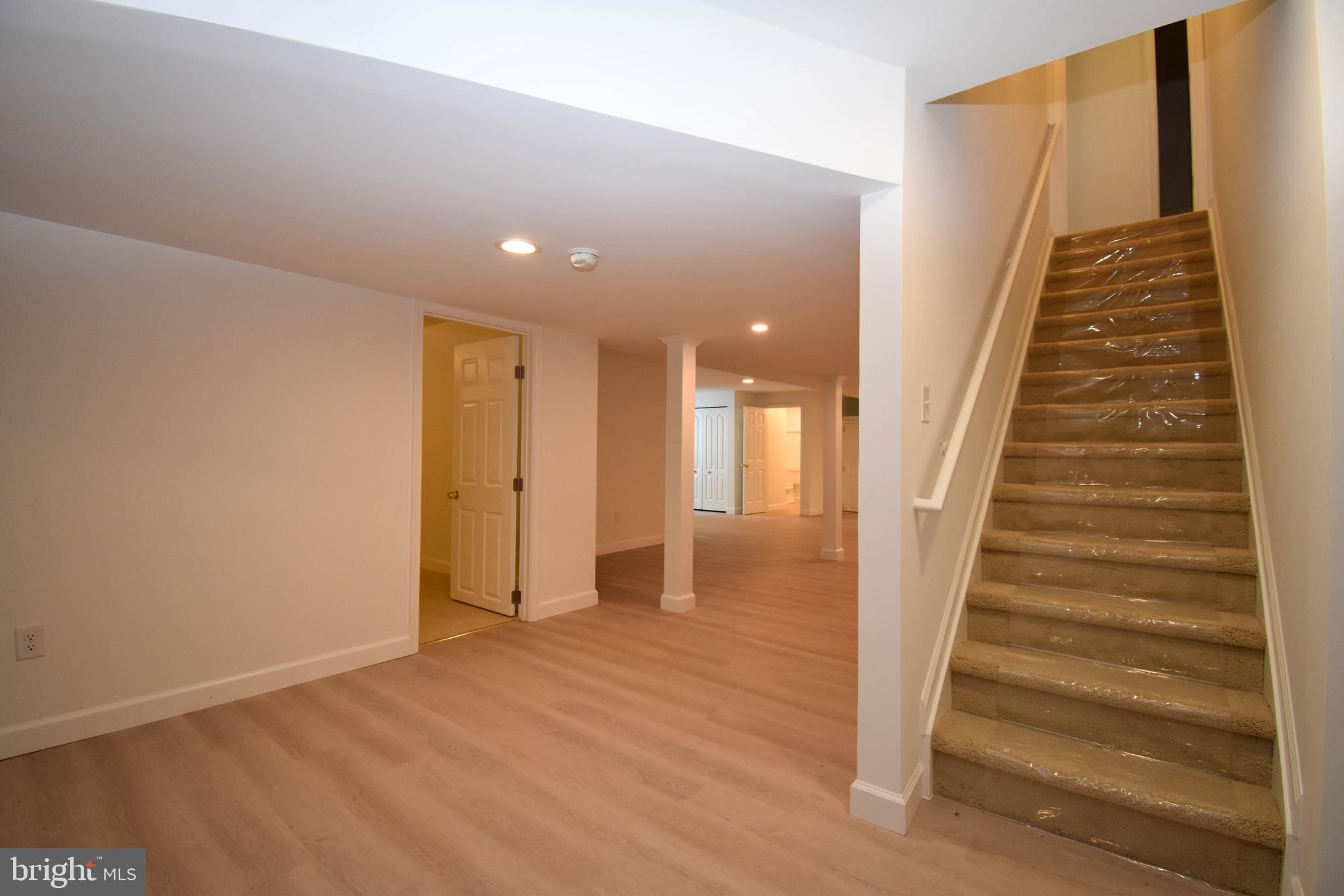 BAY RIDGE WOODS - Residential