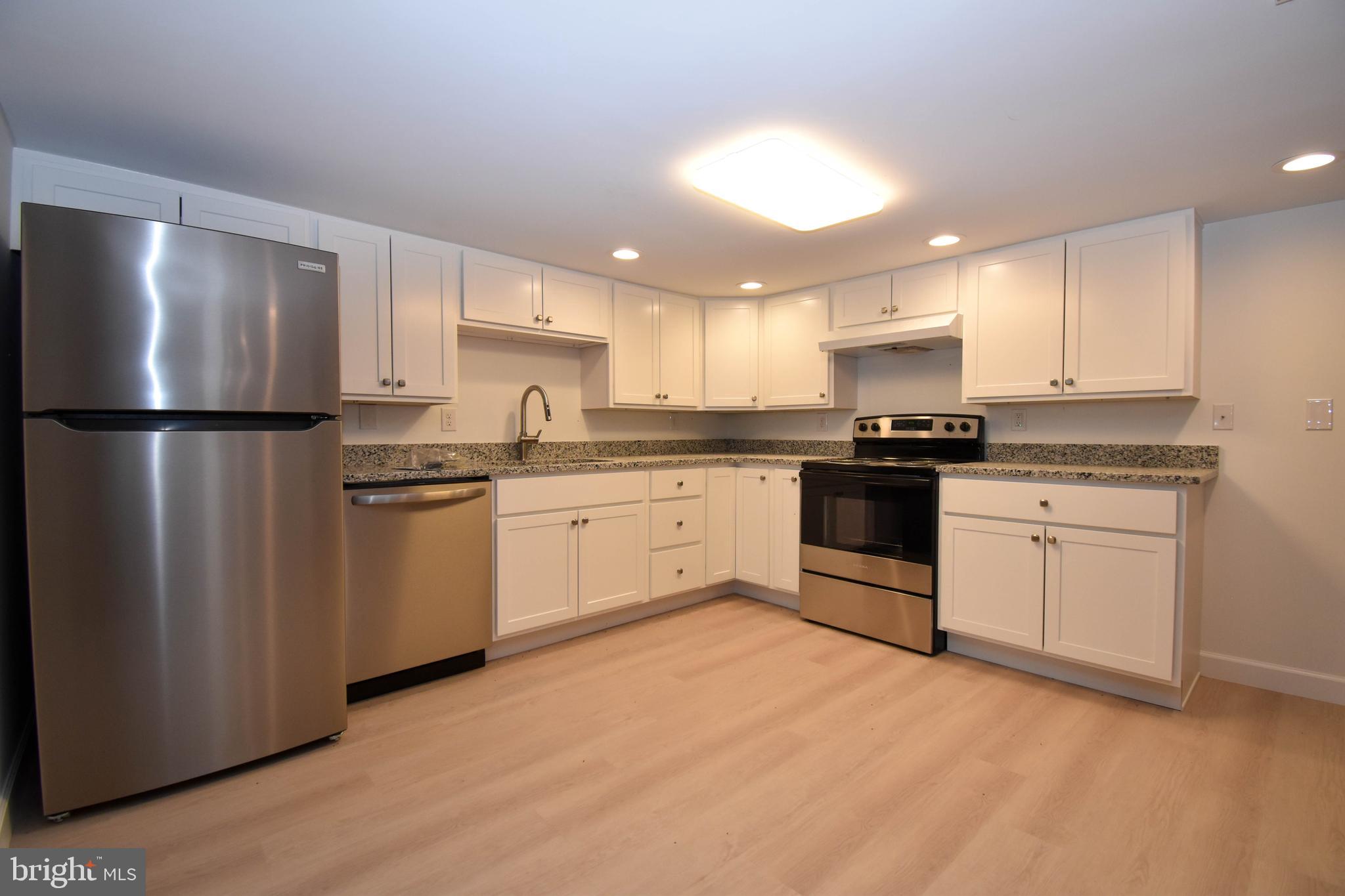 BAY RIDGE WOODS - Residential