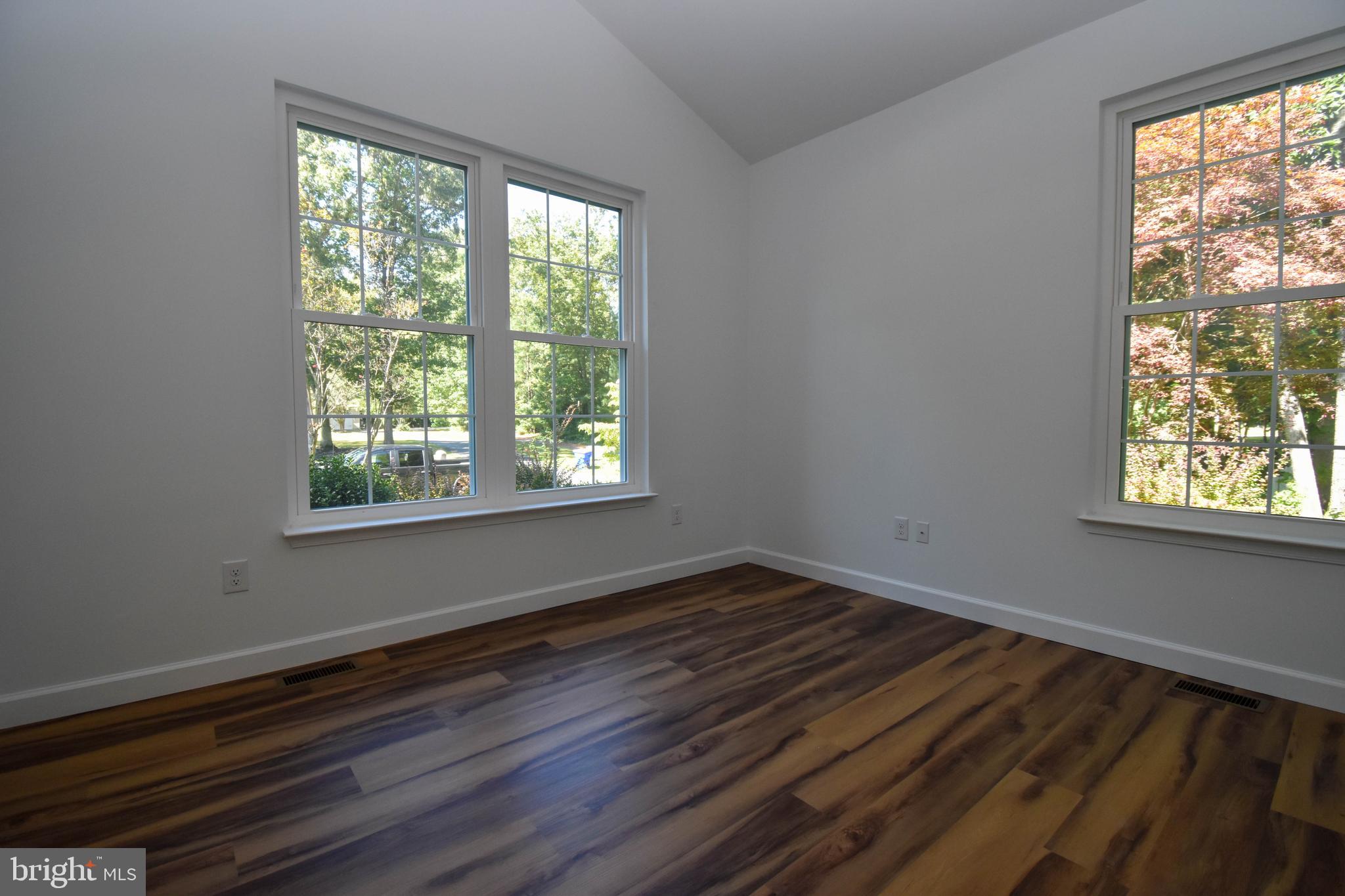 BAY RIDGE WOODS - Residential