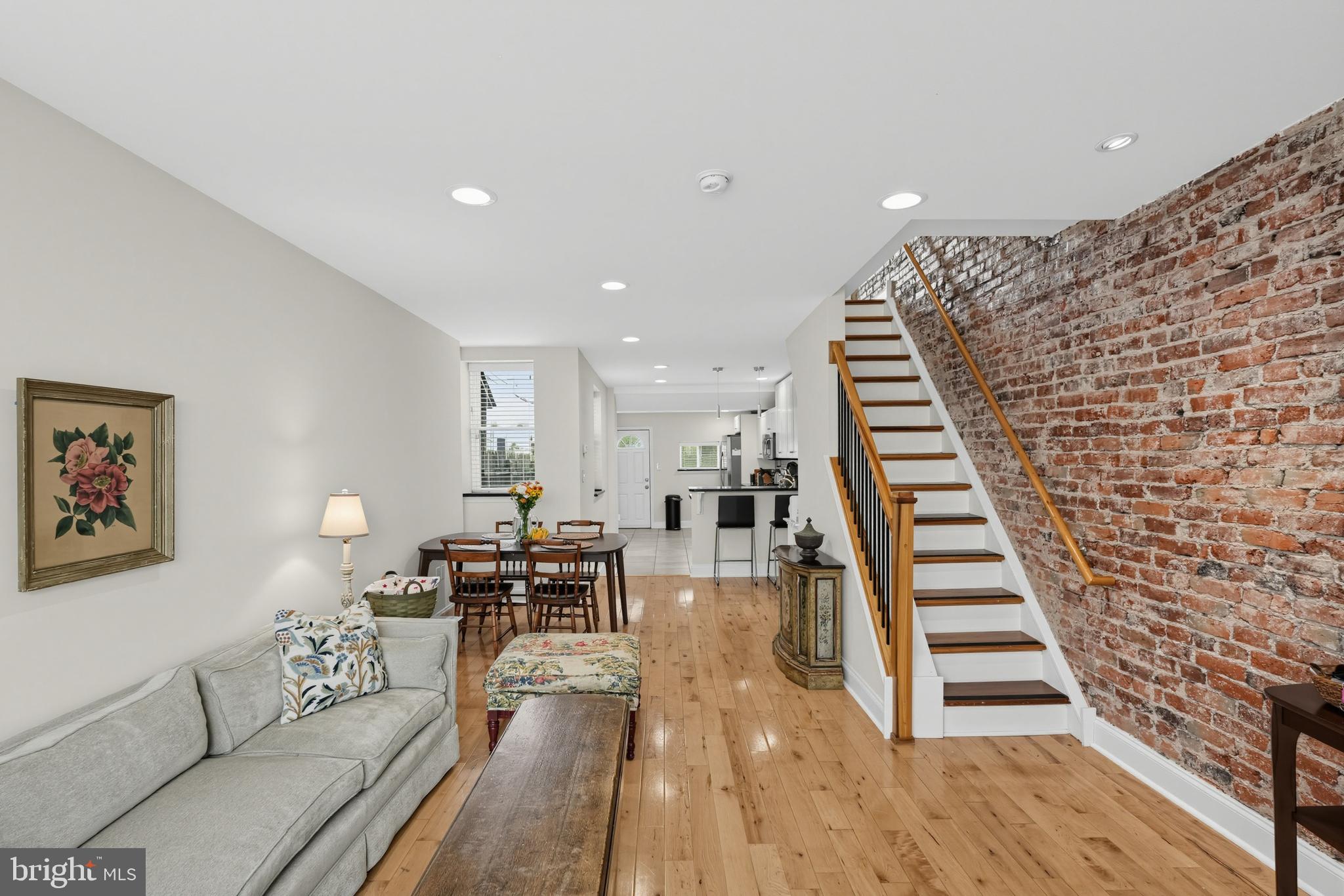 116 ROSEBERRY STREET
