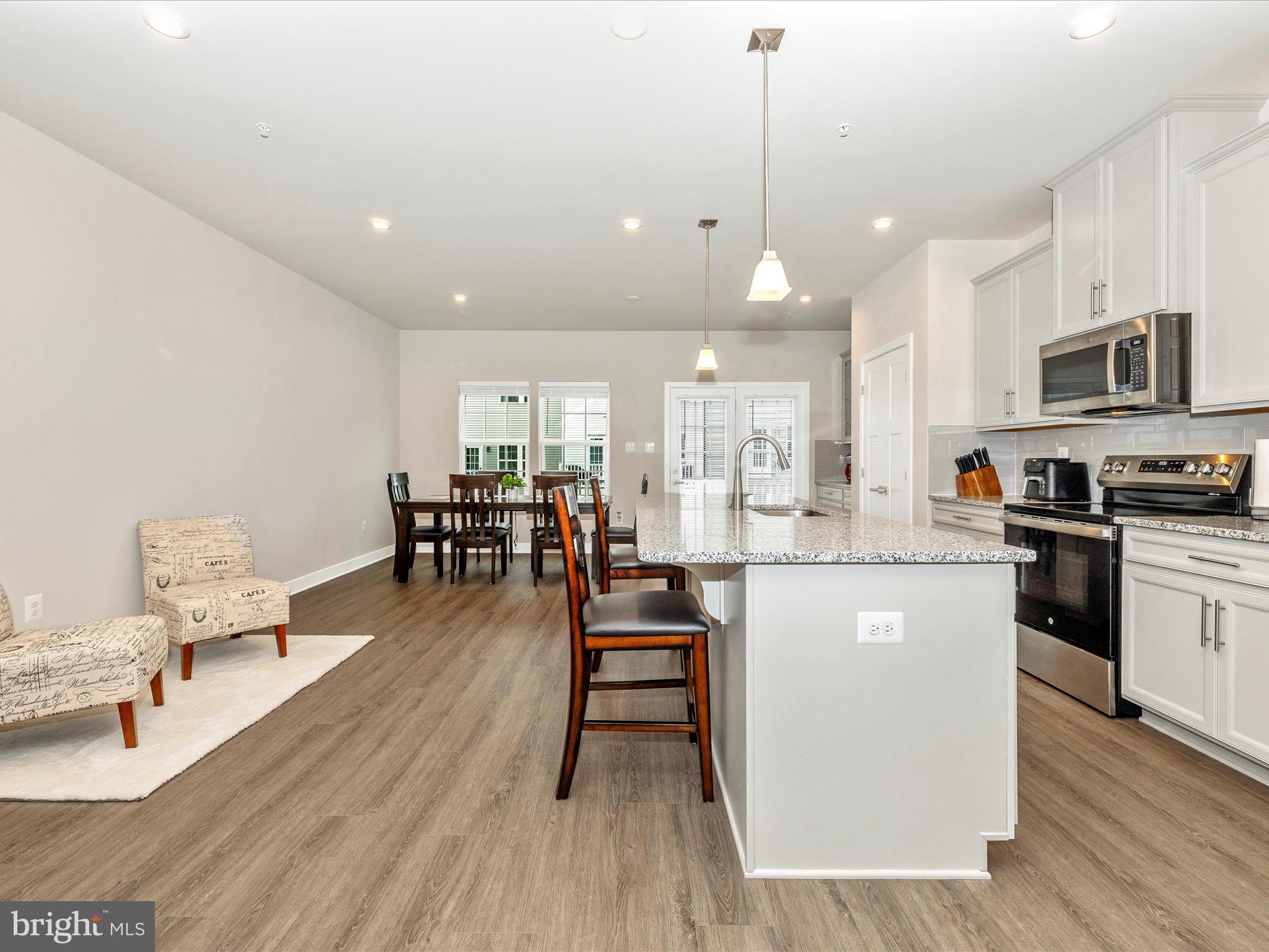 BELLE AIR TOWNHOMES - Residential