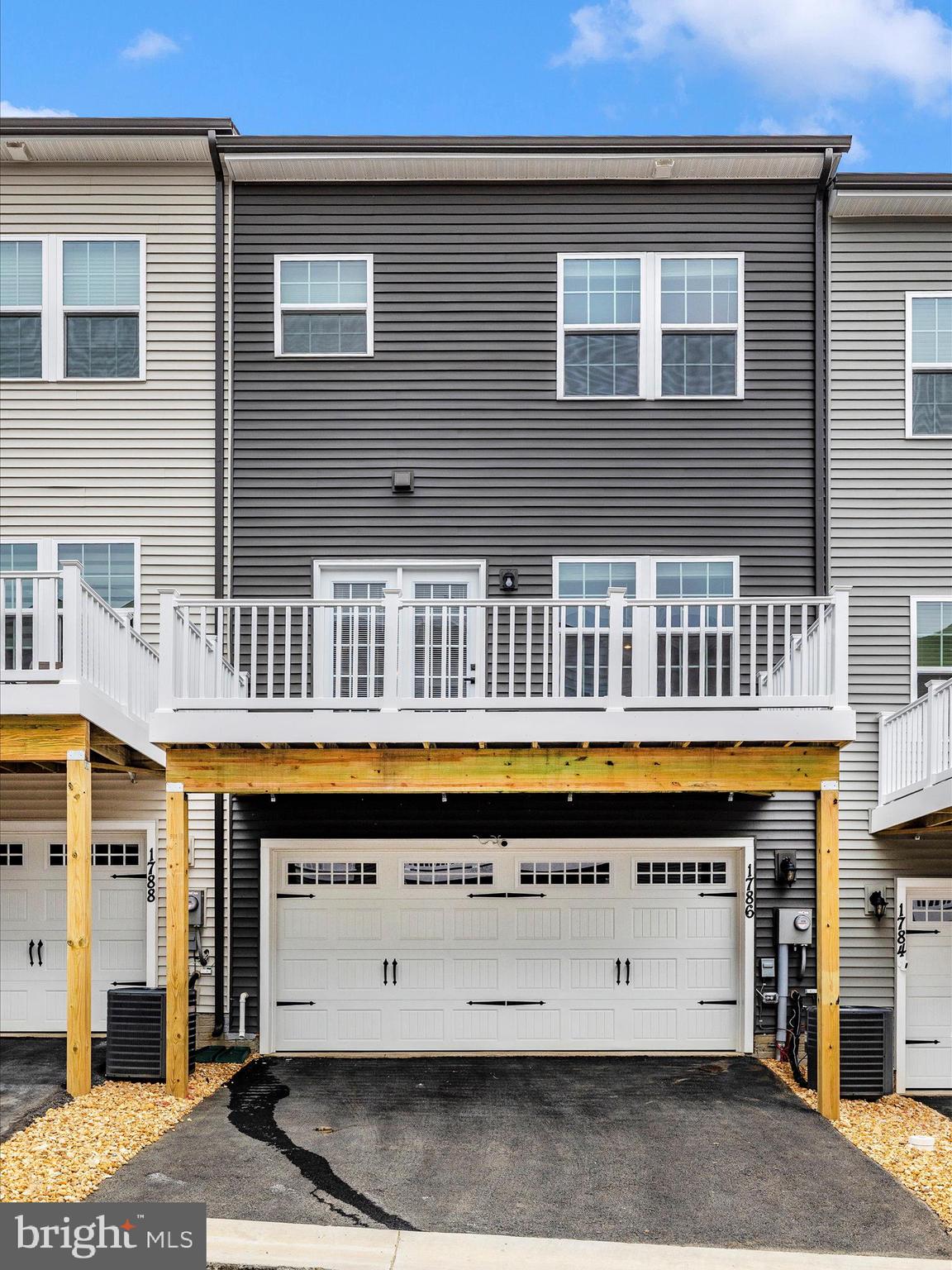 BELLE AIR TOWNHOMES - Residential