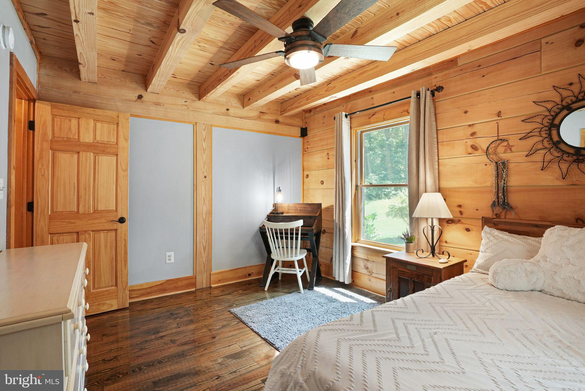 MOUNT PLEASANT EST - Residential