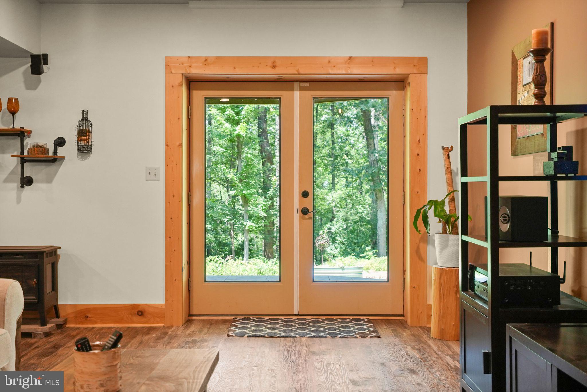 MOUNT PLEASANT EST - Residential