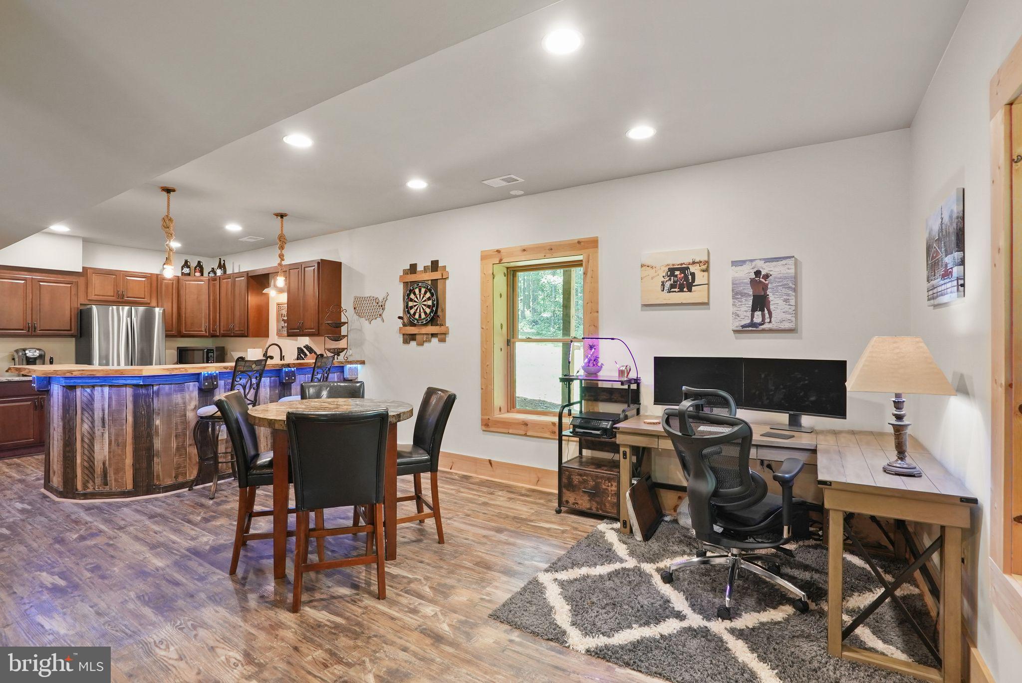 MOUNT PLEASANT EST - Residential