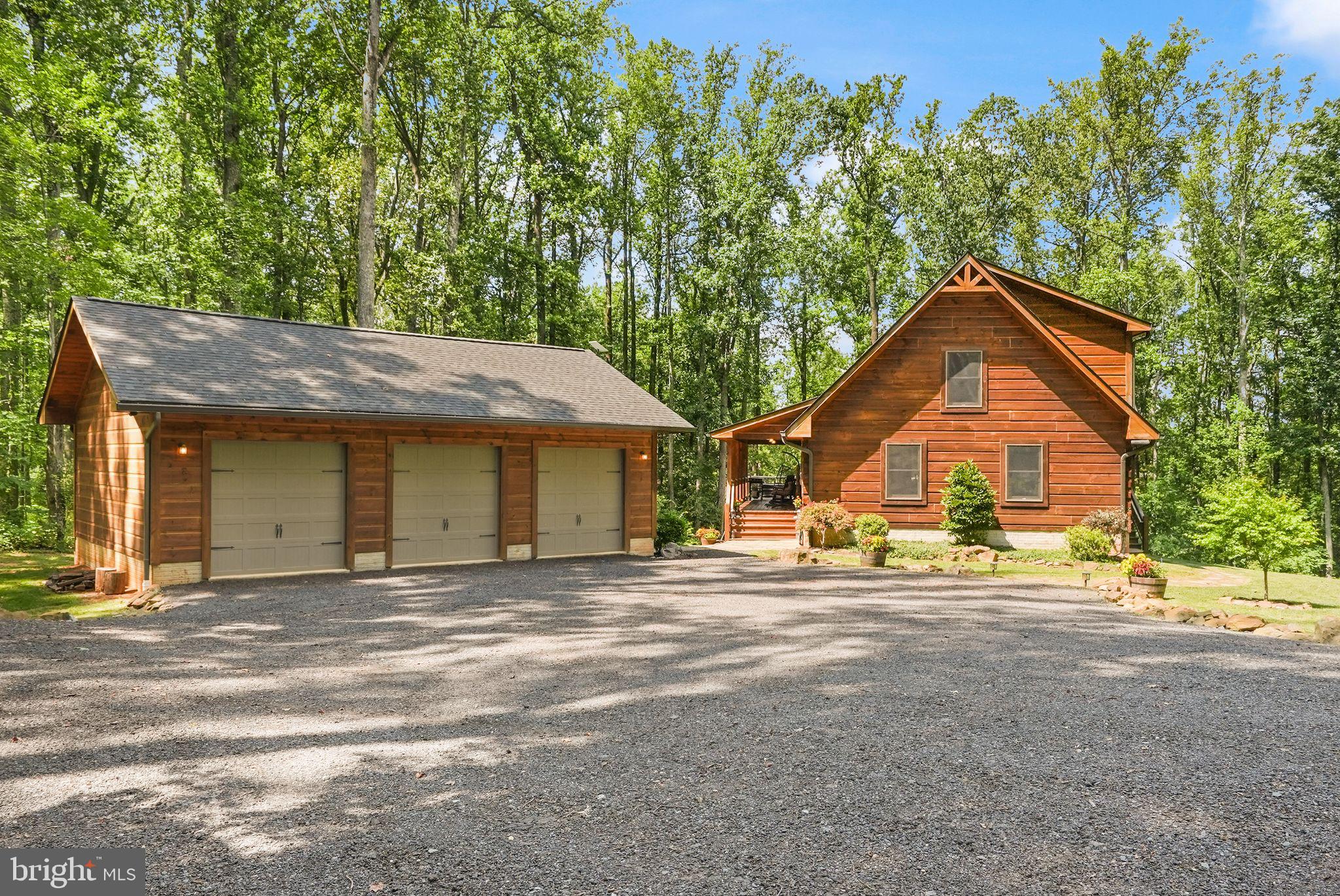 MOUNT PLEASANT EST - Residential