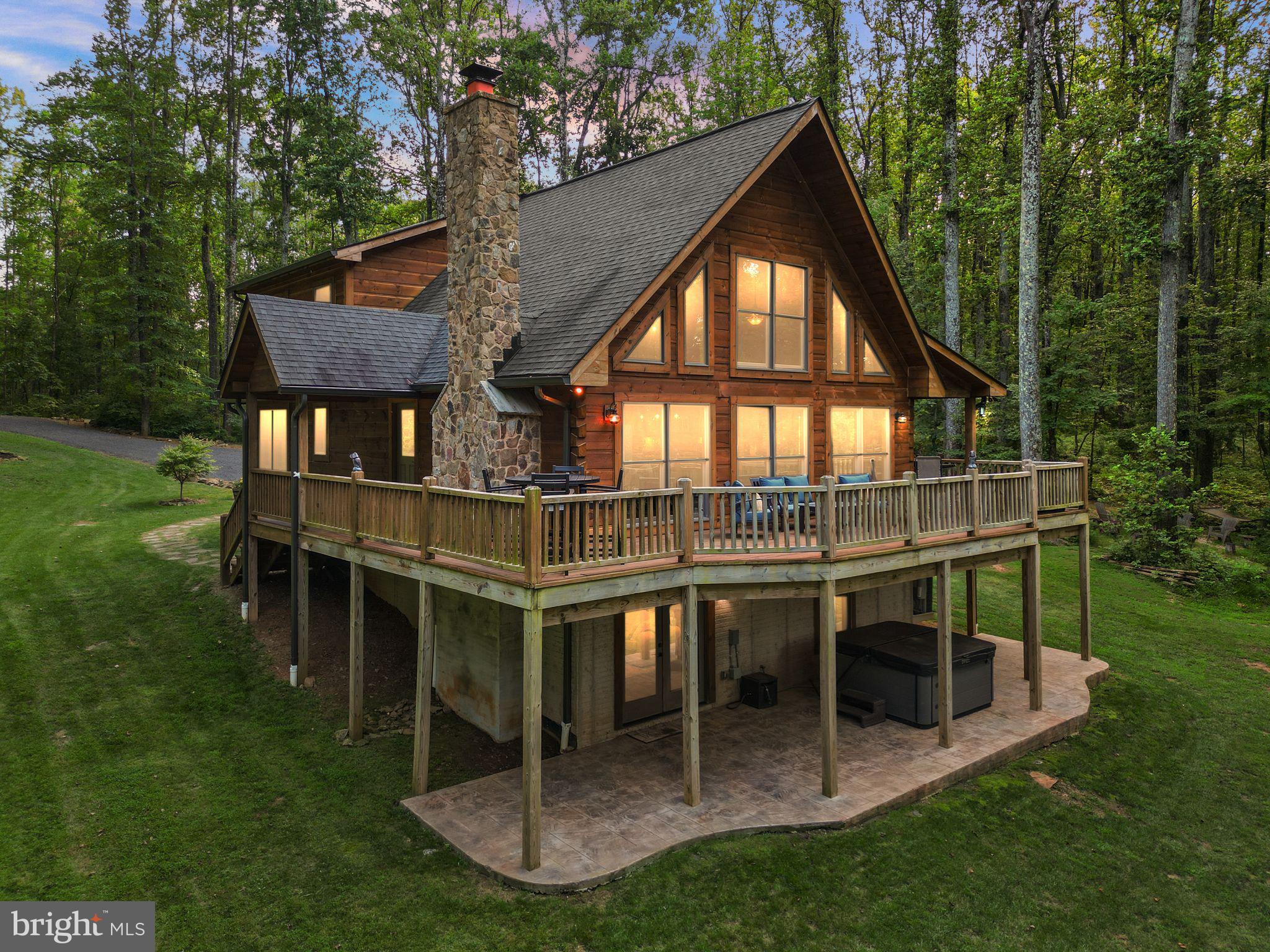 MOUNT PLEASANT EST - Residential