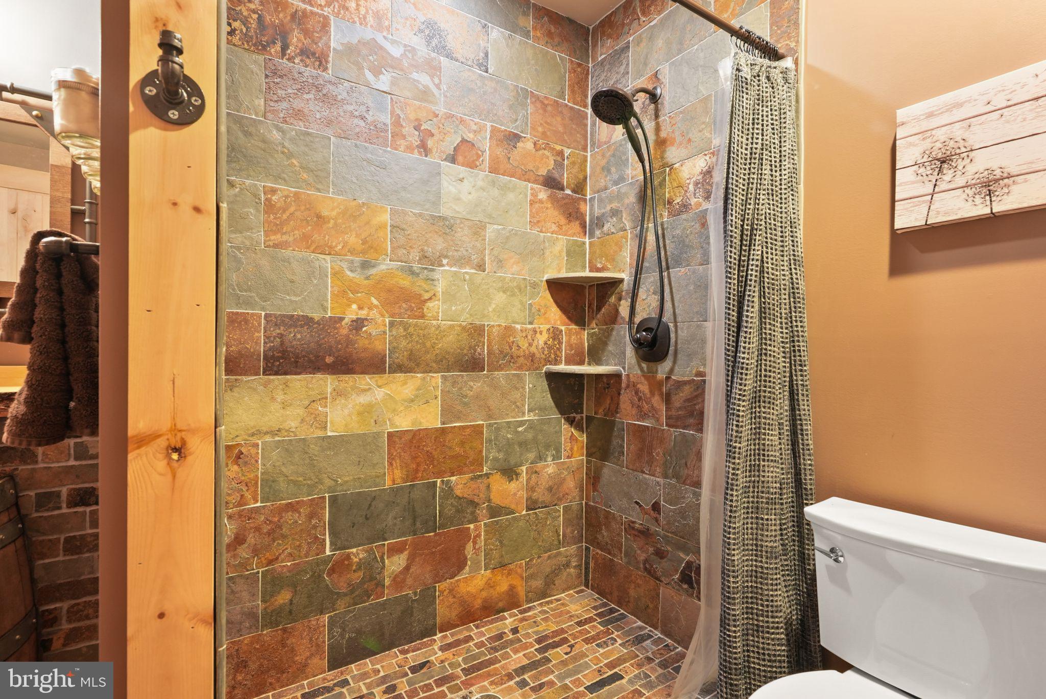 MOUNT PLEASANT EST - Residential